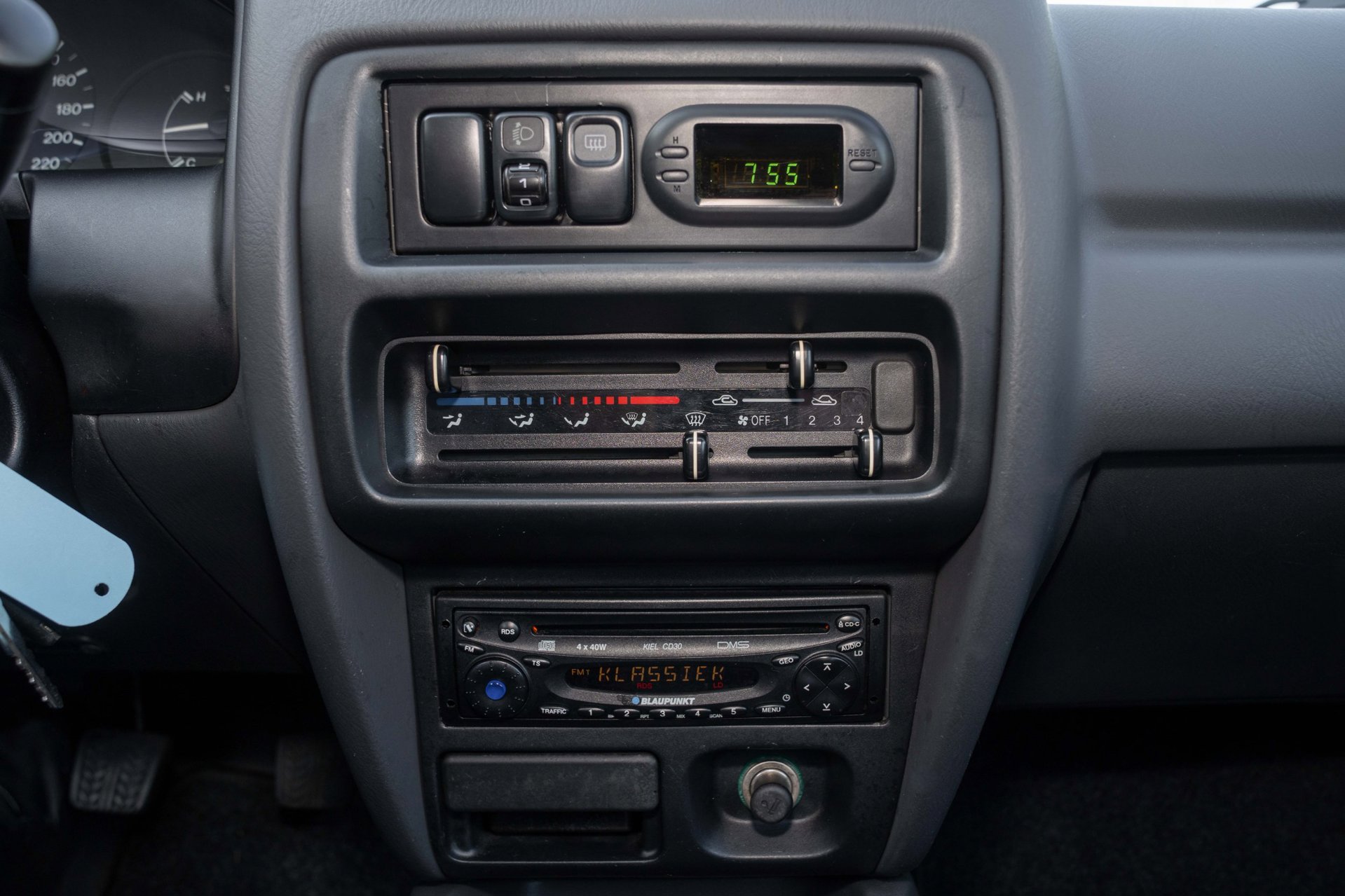 Foto van Mazda Mazda 323