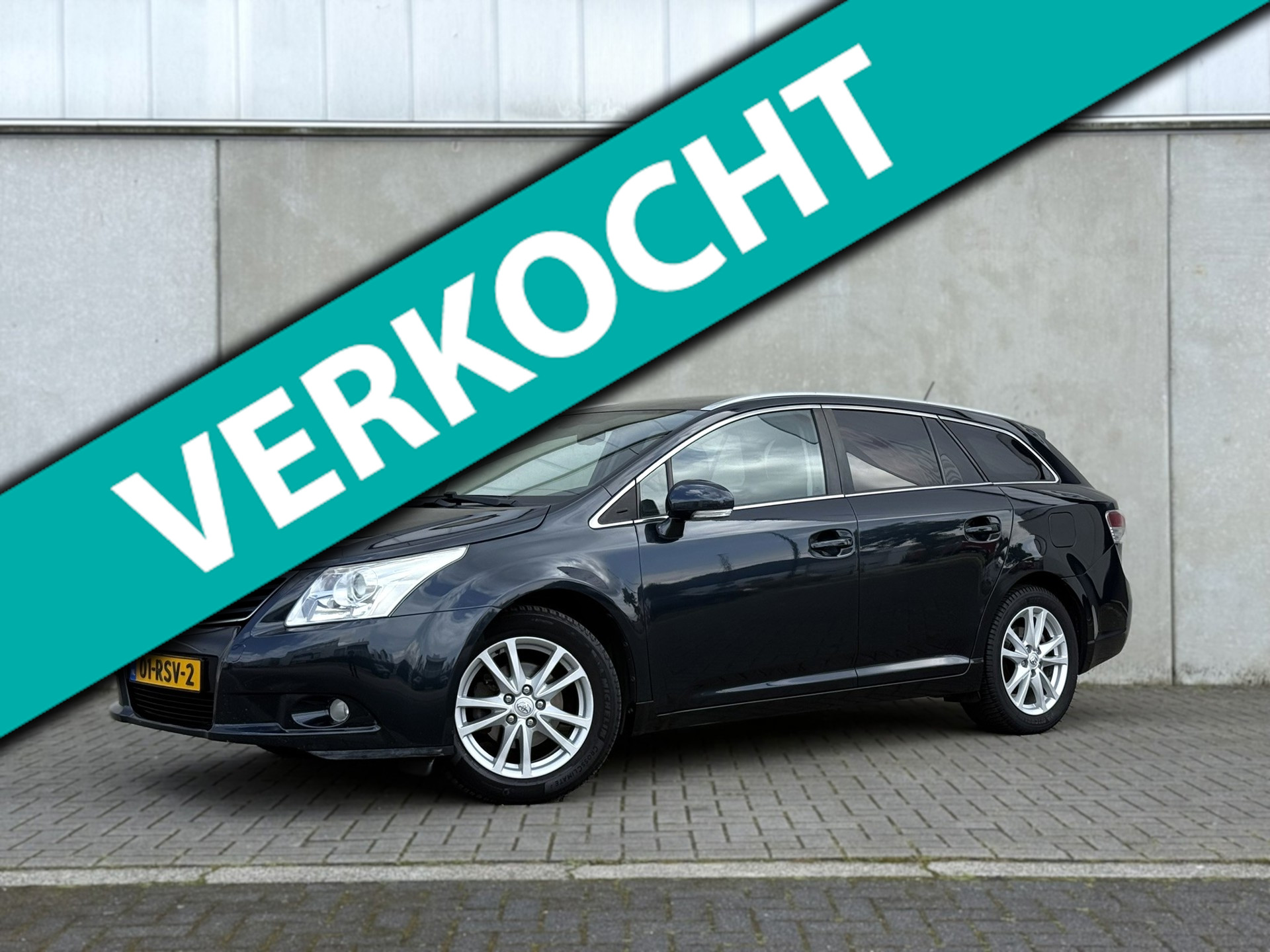 Toyota Toyota Avensis 2.0 VVTi Business Automaat Leer Trekhaak Camera 2011 - voorkant