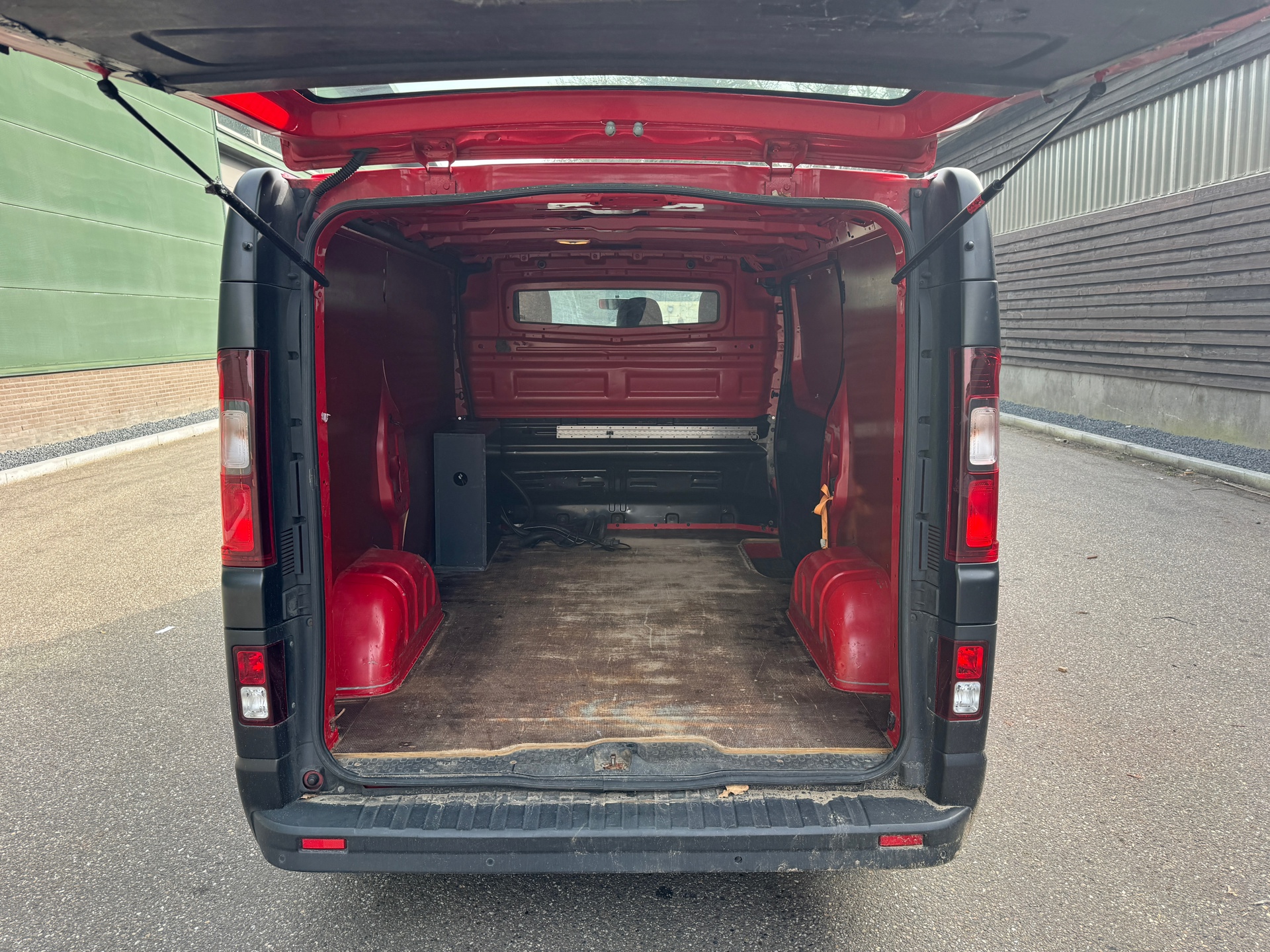 Foto van Opel Vivaro-b