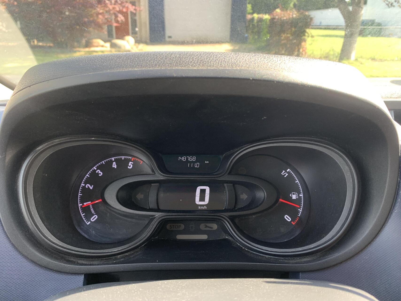 Foto van Opel Vivaro-b