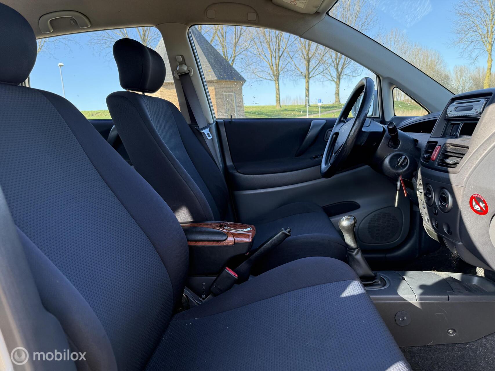 Foto van Suzuki Liana