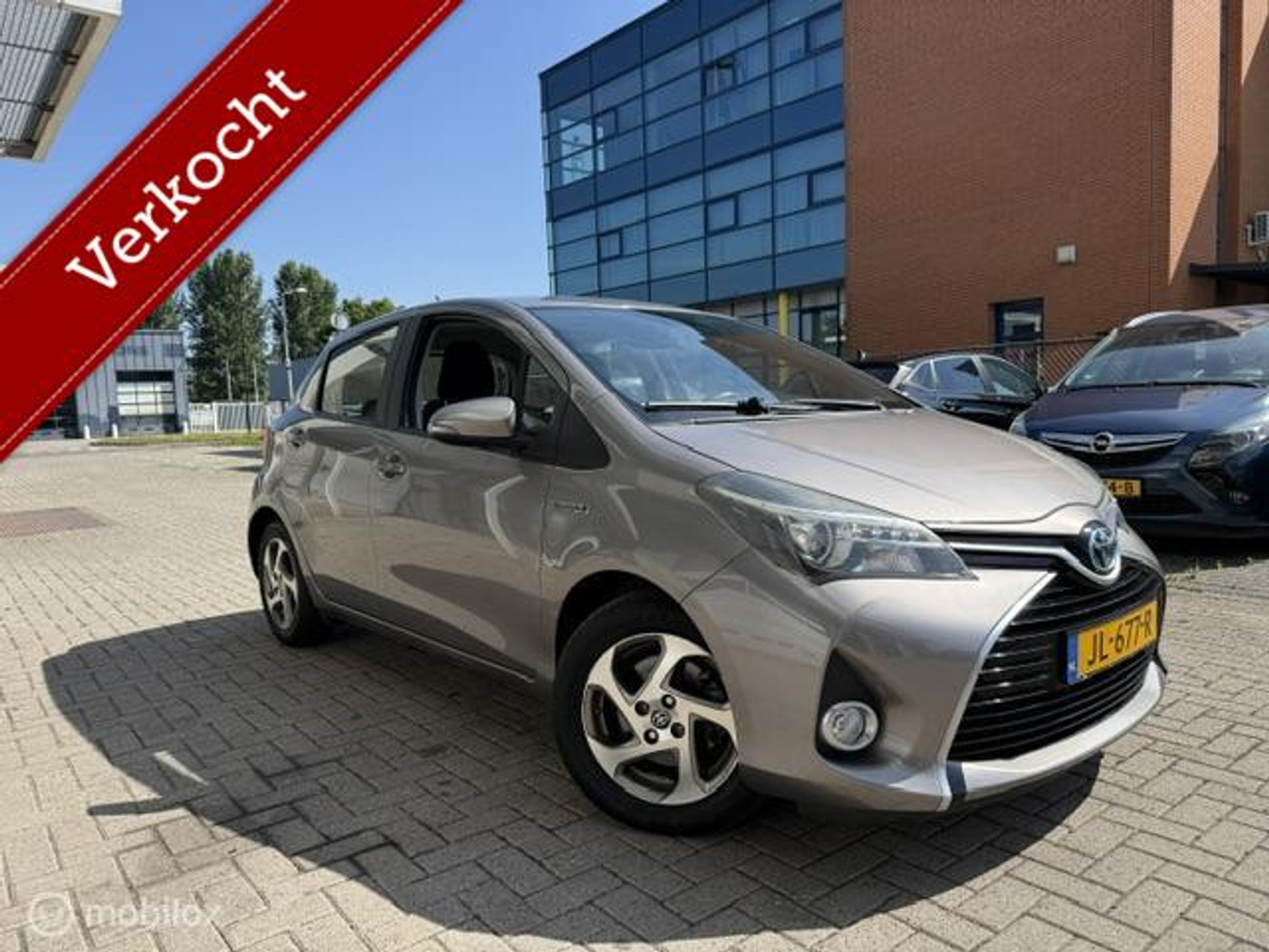 Toyota Toyota Yaris Hybrid 1.5 Hybrid Nieuwe accu Navi Camera Automaat 2016 - voorkant
