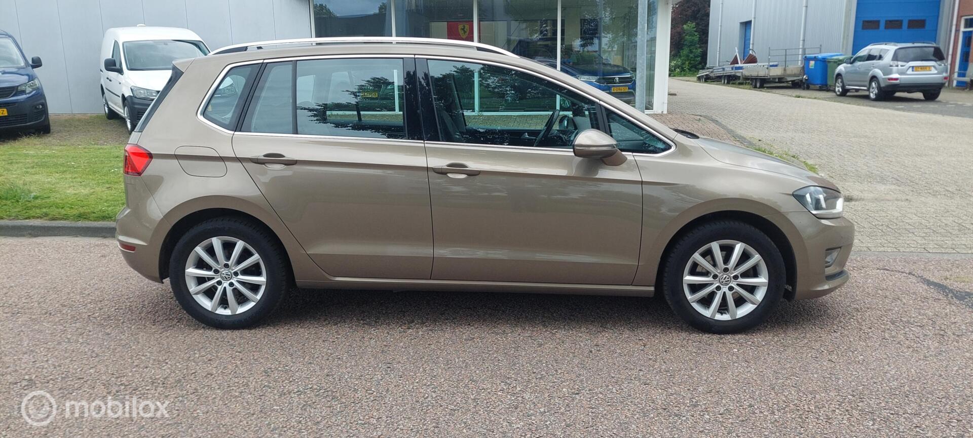 Foto van Volkswagen Golf Sportsvan