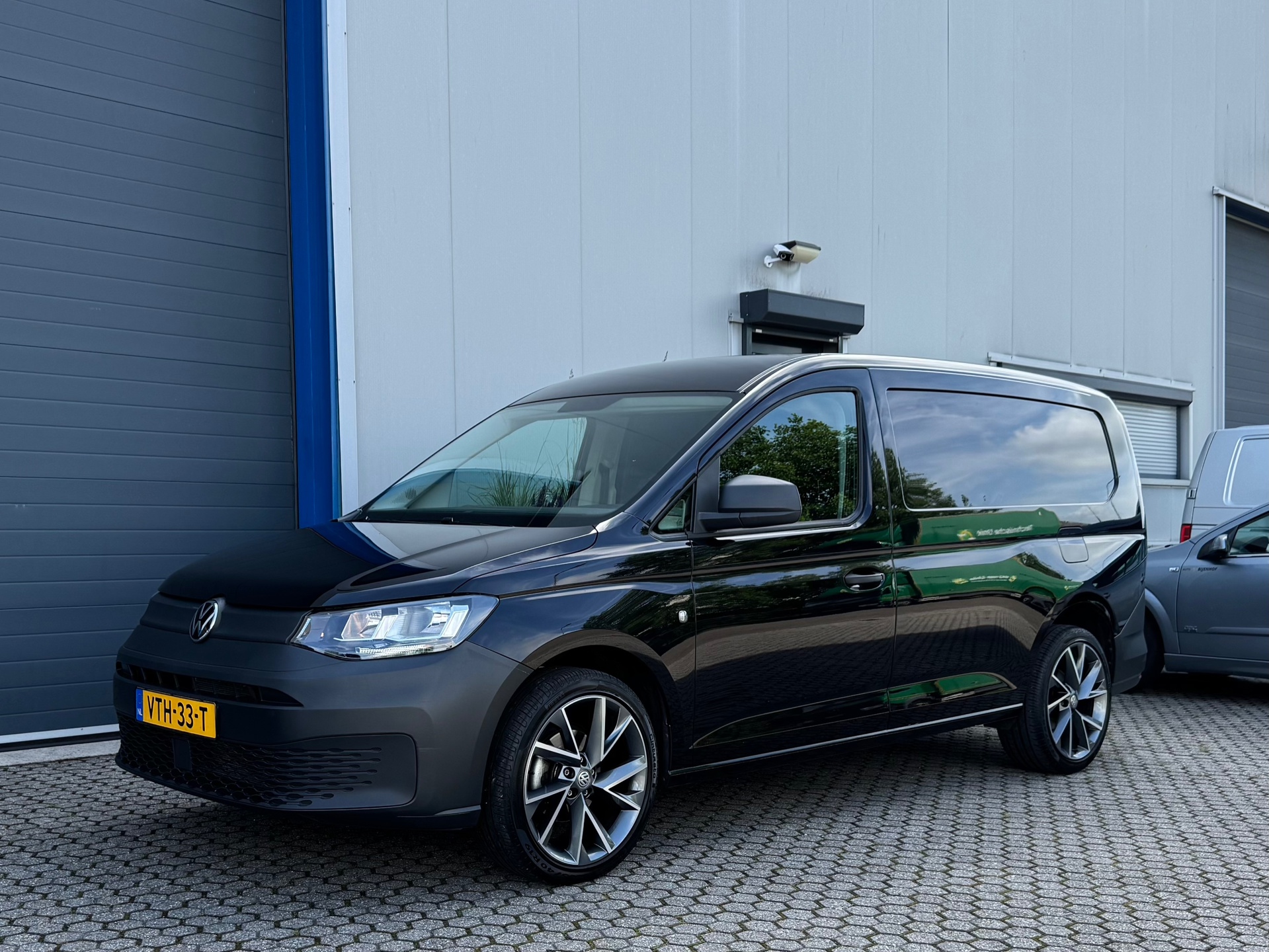 Foto van Volkswagen Caddy Modified Partition Wall