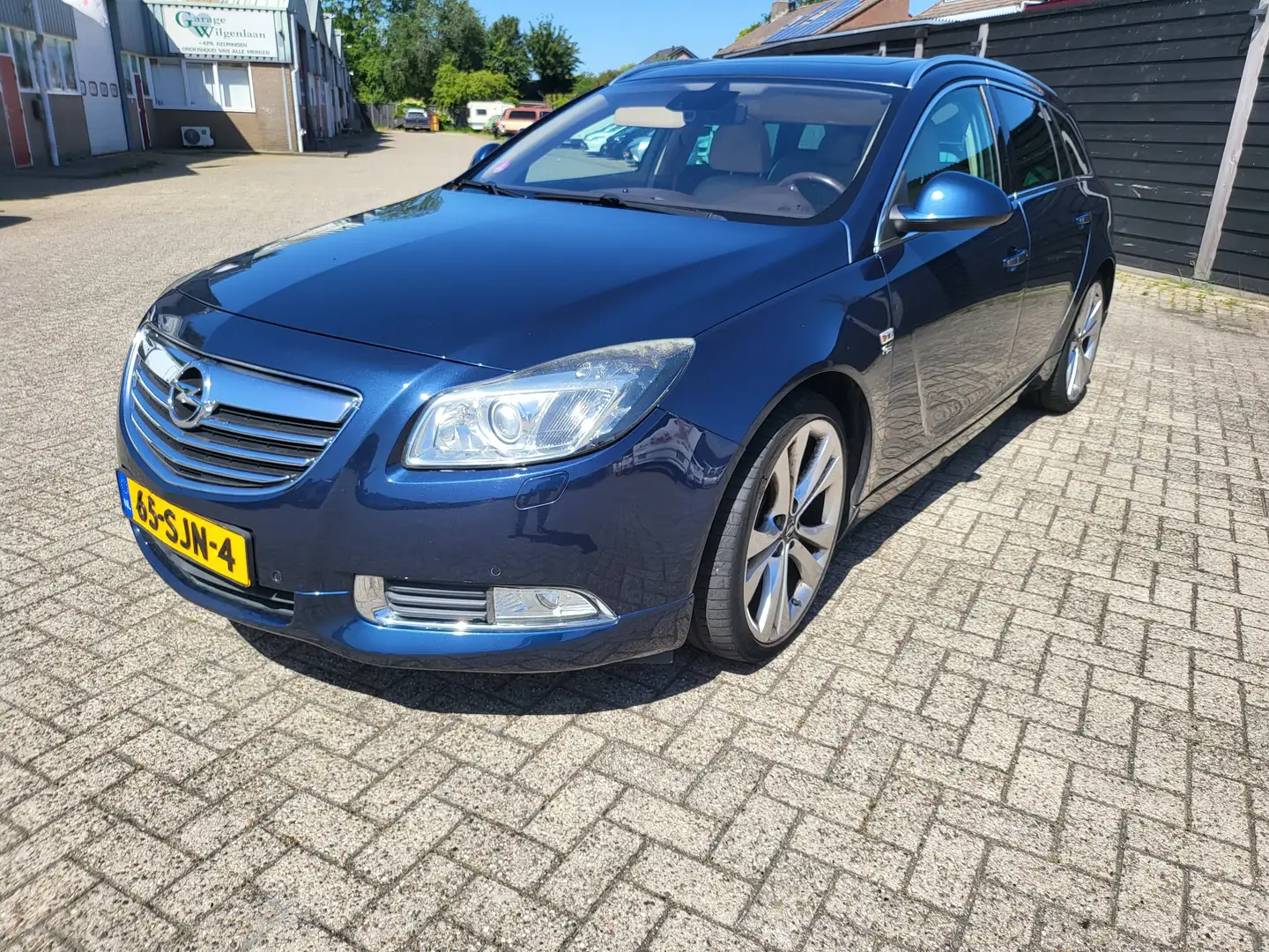 Opel Insignia Sports Tourer  2010 - voorkant