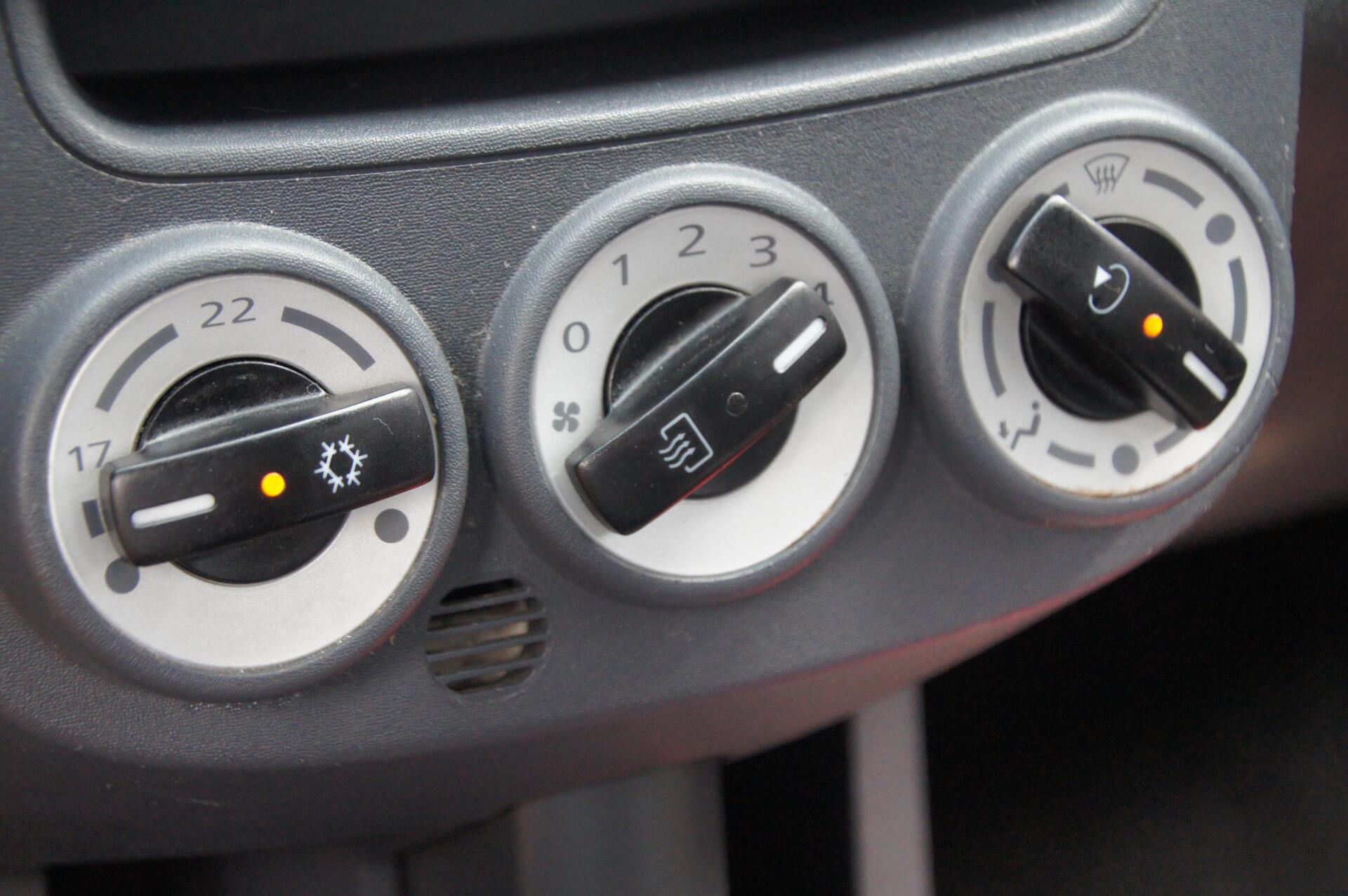 Foto van Mitsubishi Mitsubishi Colt