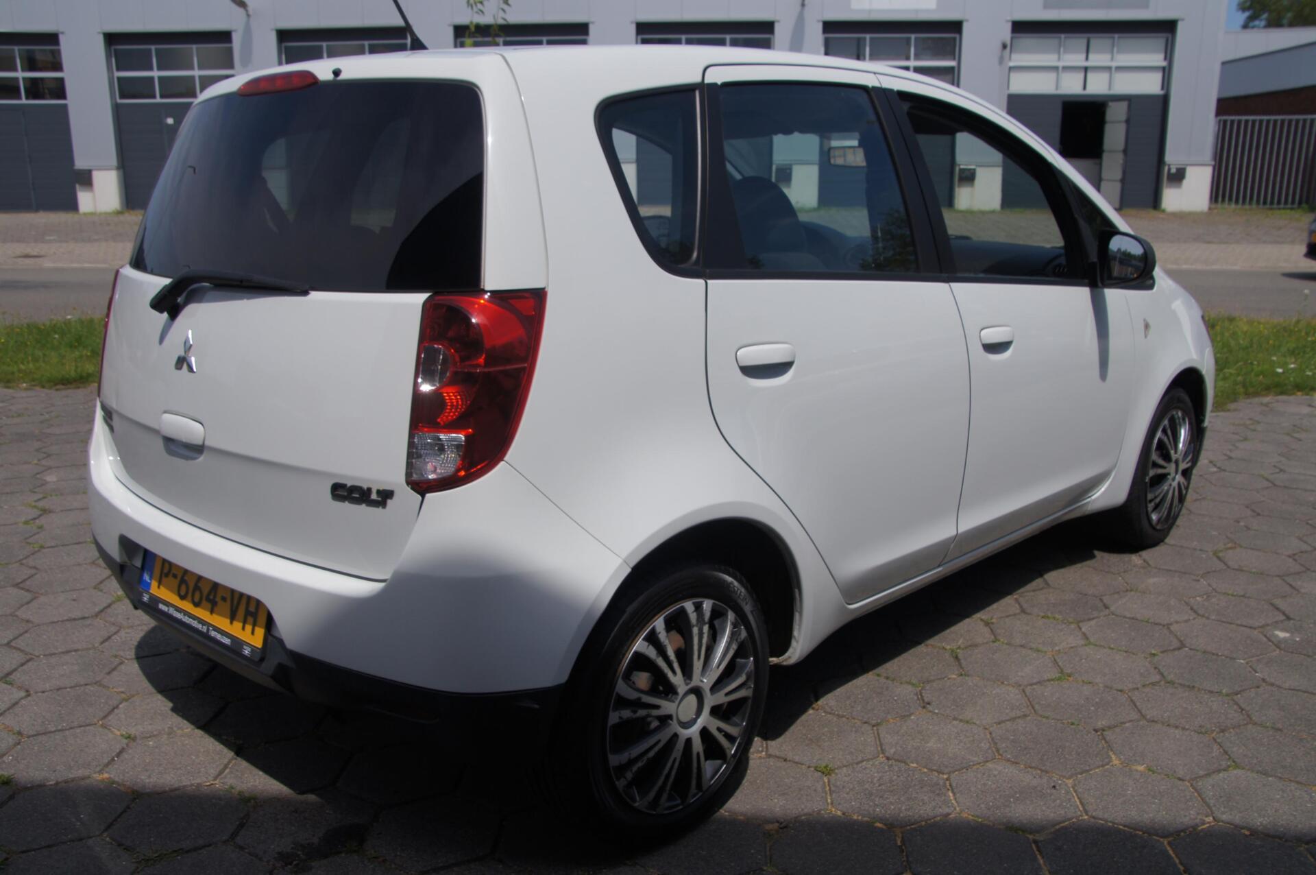 Foto van Mitsubishi Mitsubishi Colt