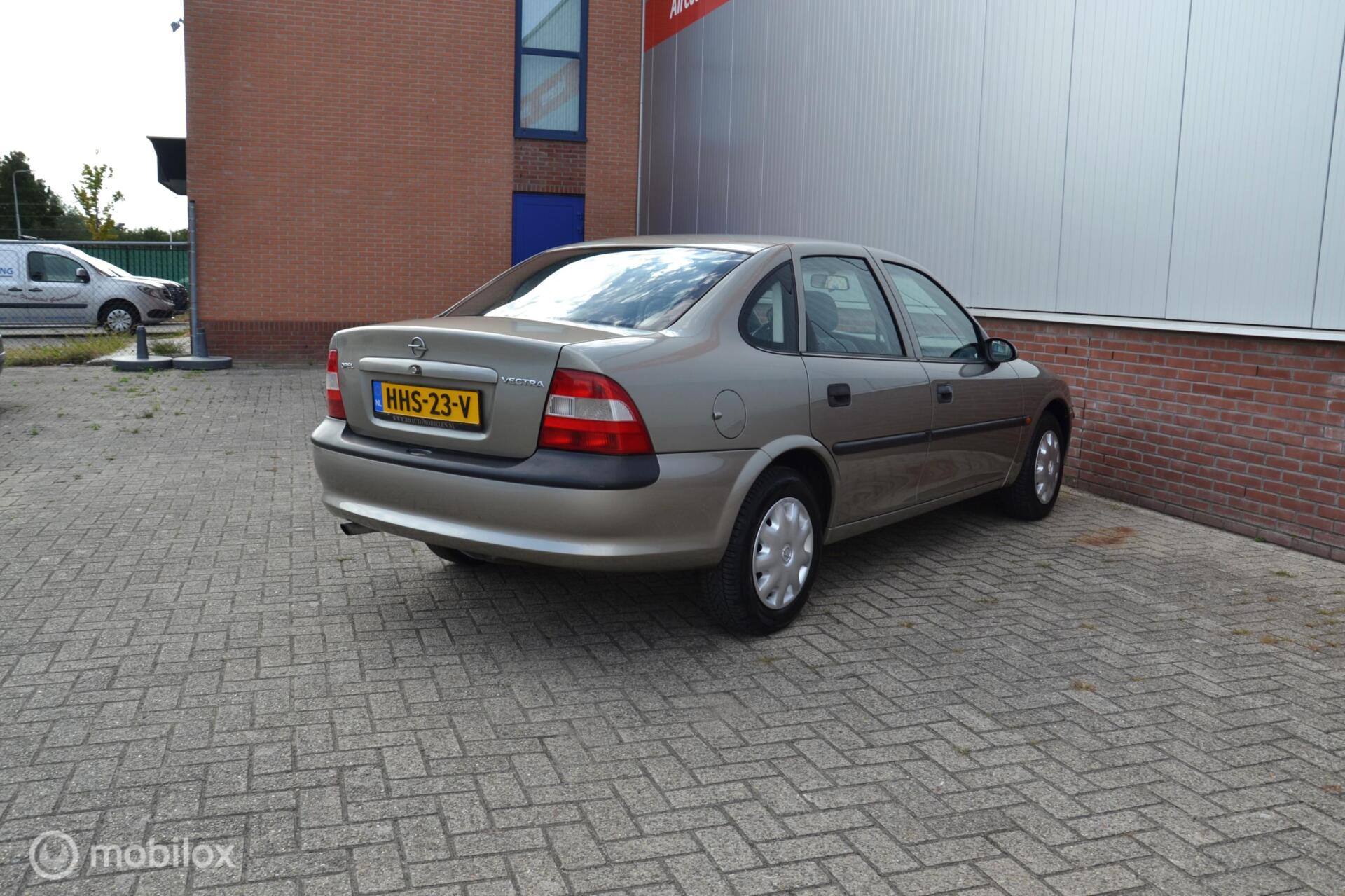 Foto van Opel Vectra-b