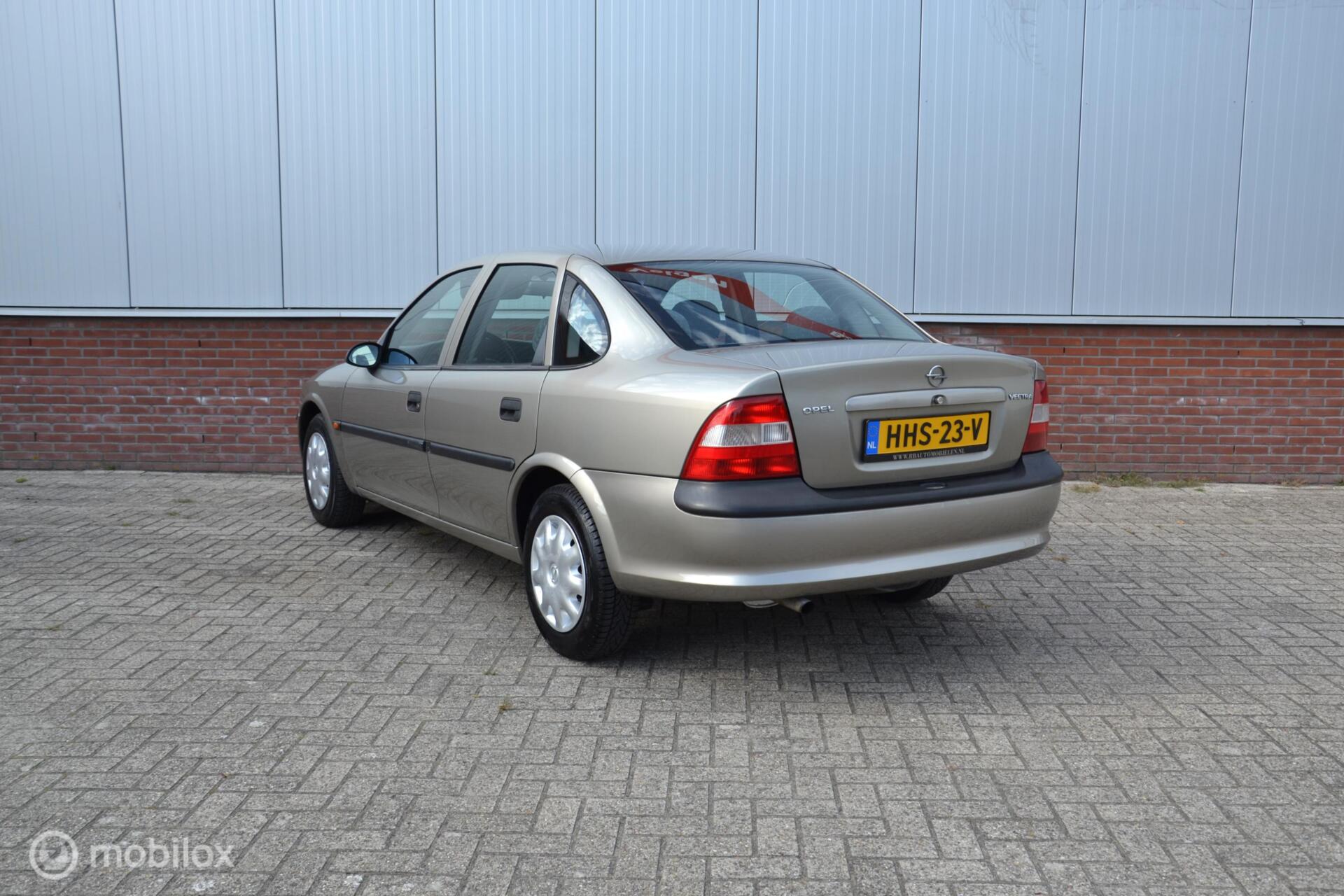 Foto van Opel Vectra-b