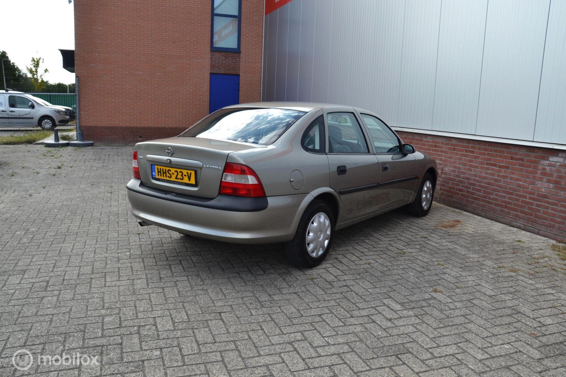 Foto van Opel Vectra-b
