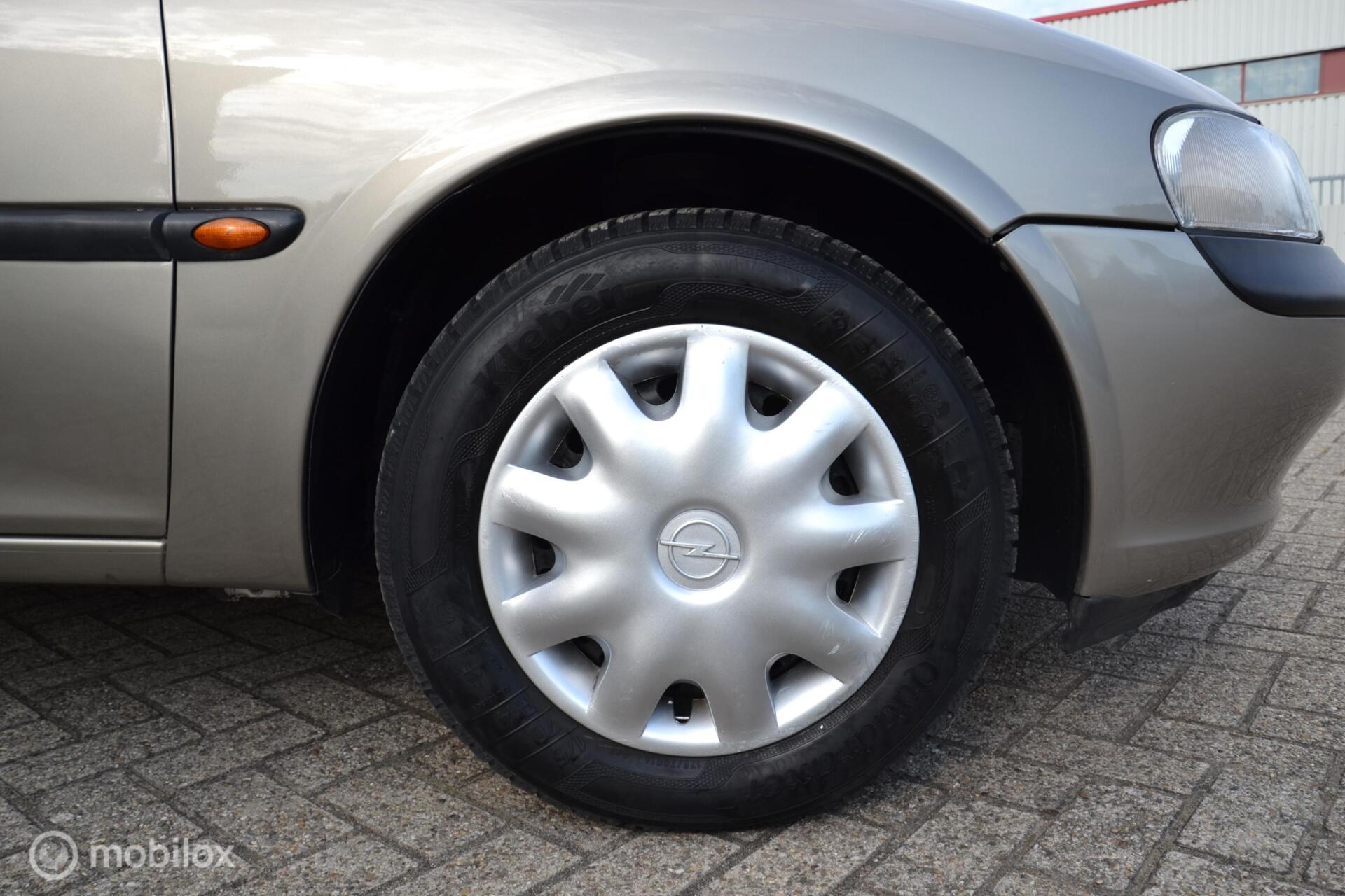 Foto van Opel Vectra-b