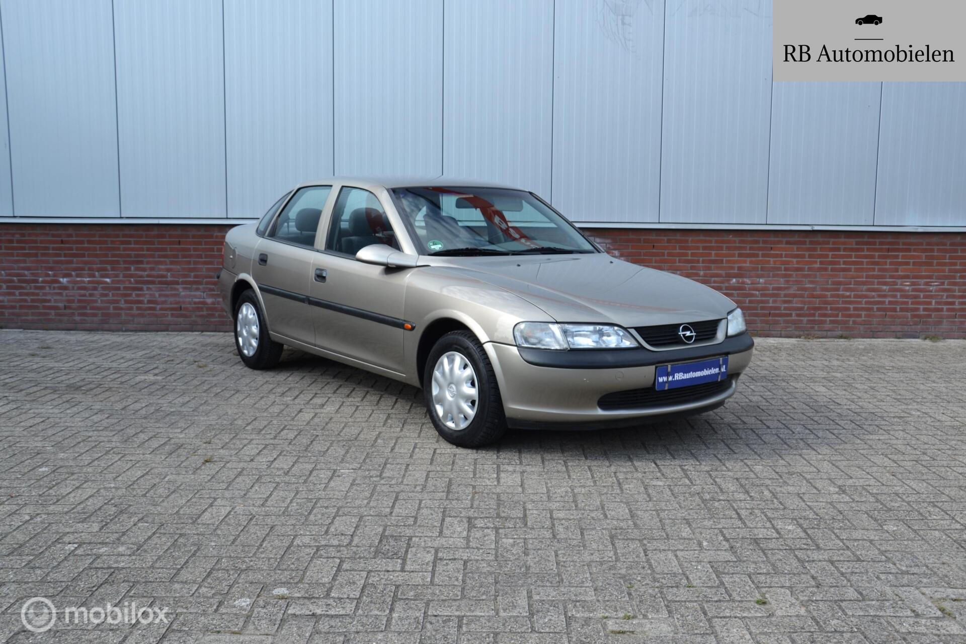 Opel Vectra-b 1.6i GL Plus|25.224km|1996|1e eig|Nieuwsta|Airco 1996 - voorkant
