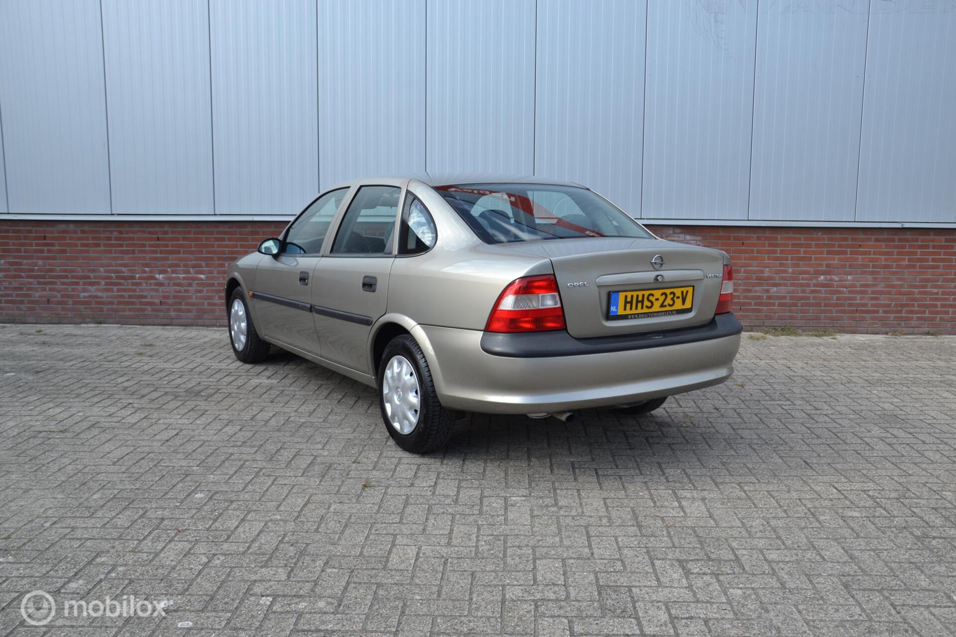 Foto van Opel Vectra-b