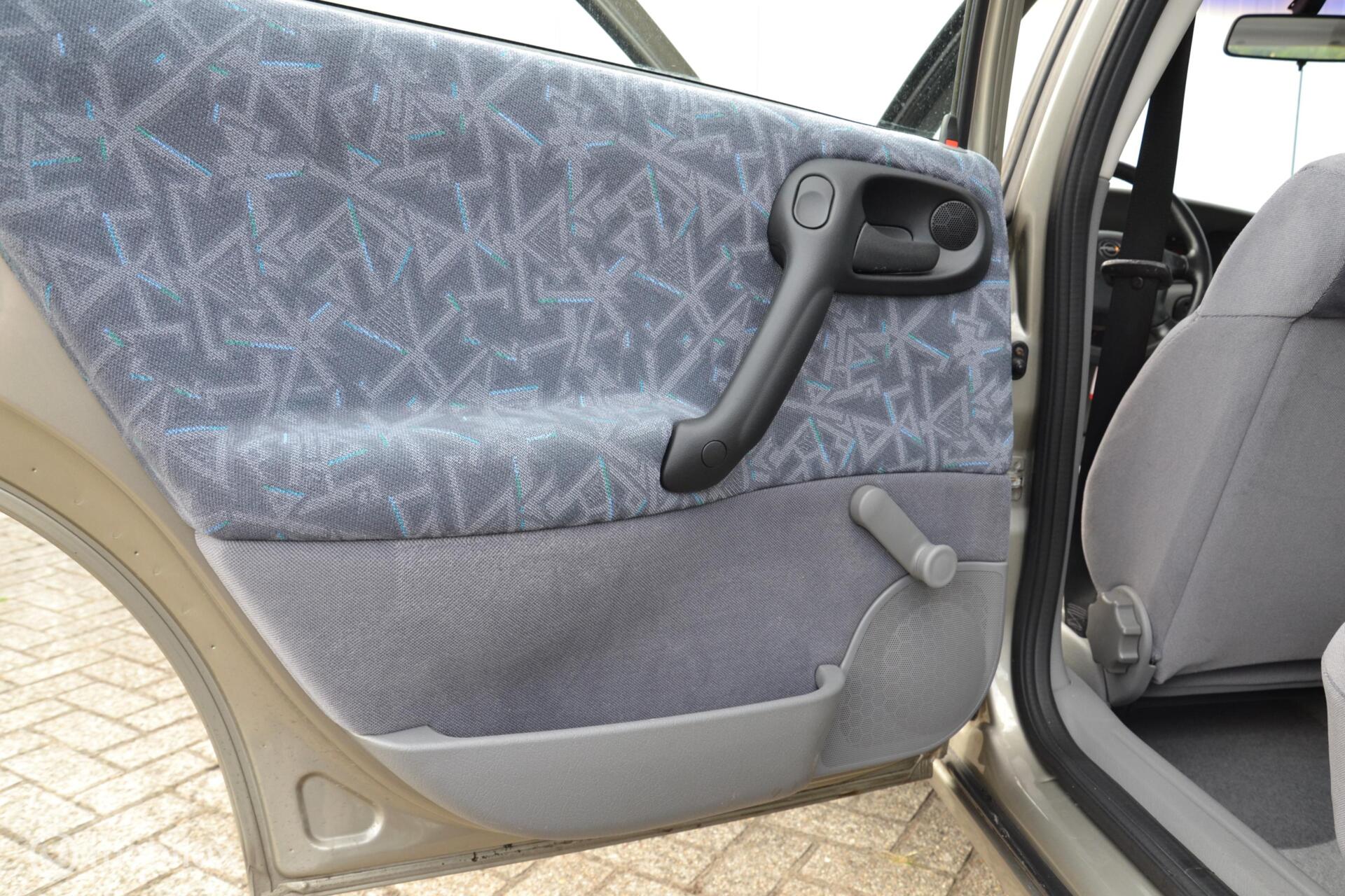 Foto van Opel Vectra-b