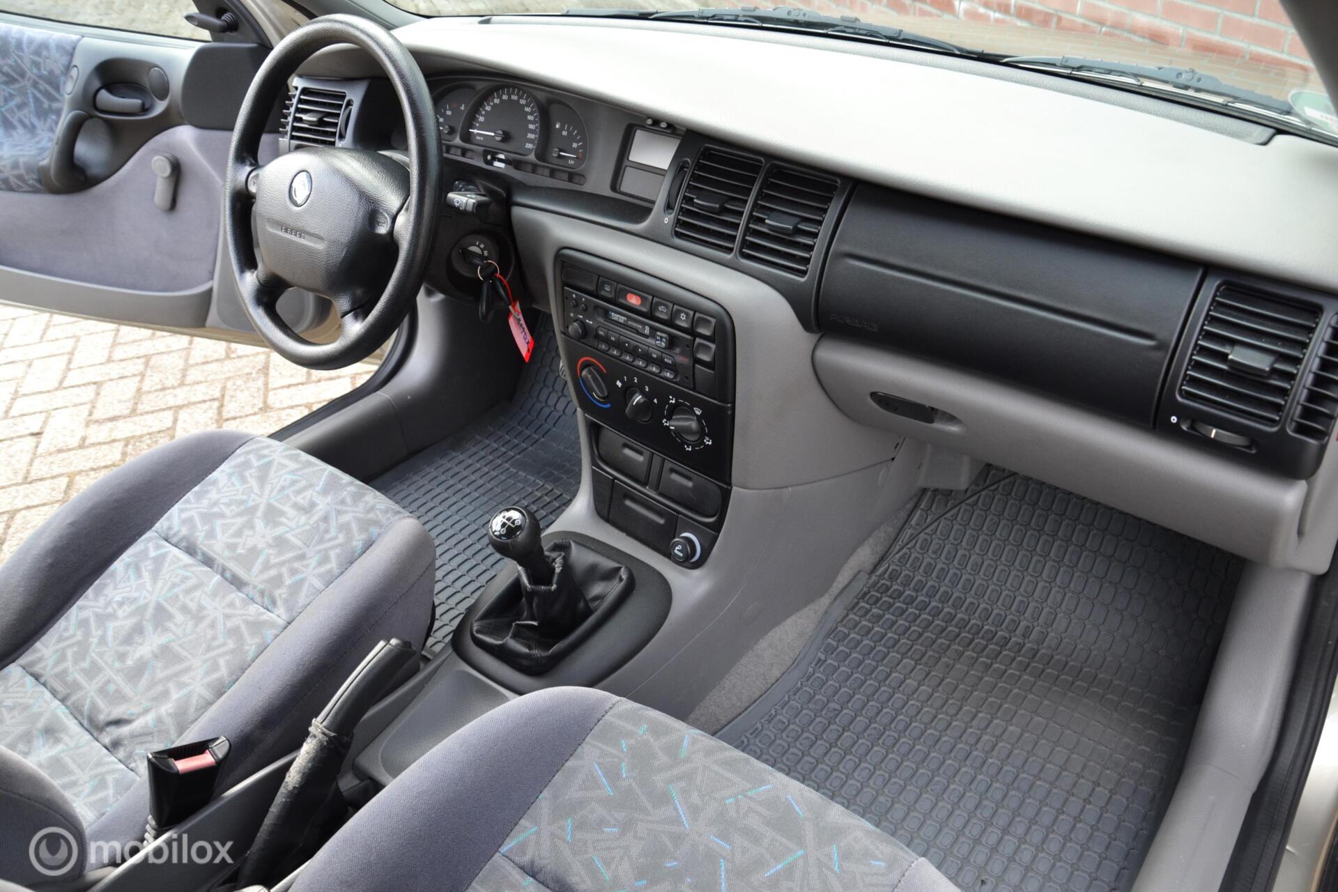 Foto van Opel Vectra-b