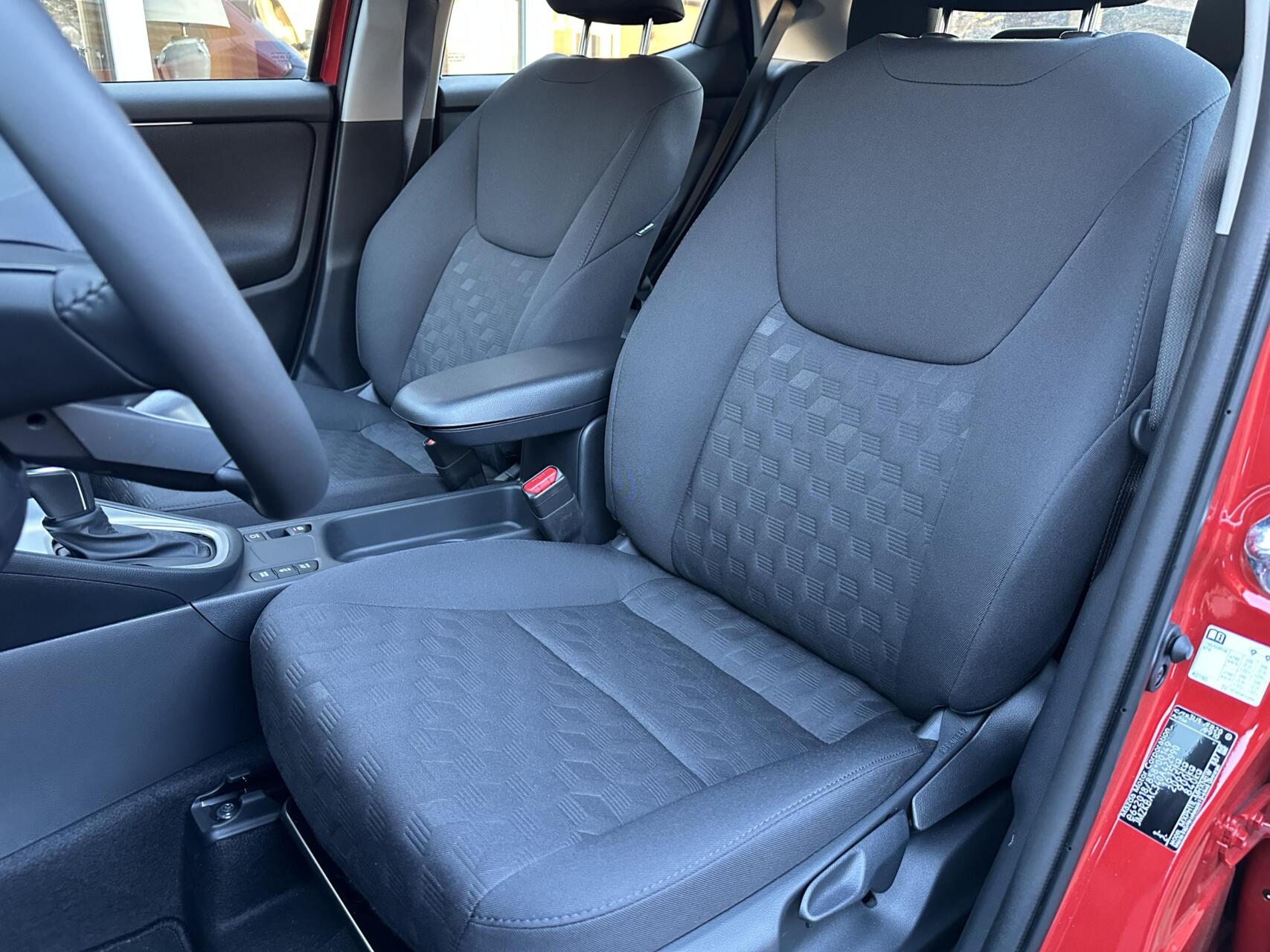 Foto van Mazda Mazda2 Hybrid