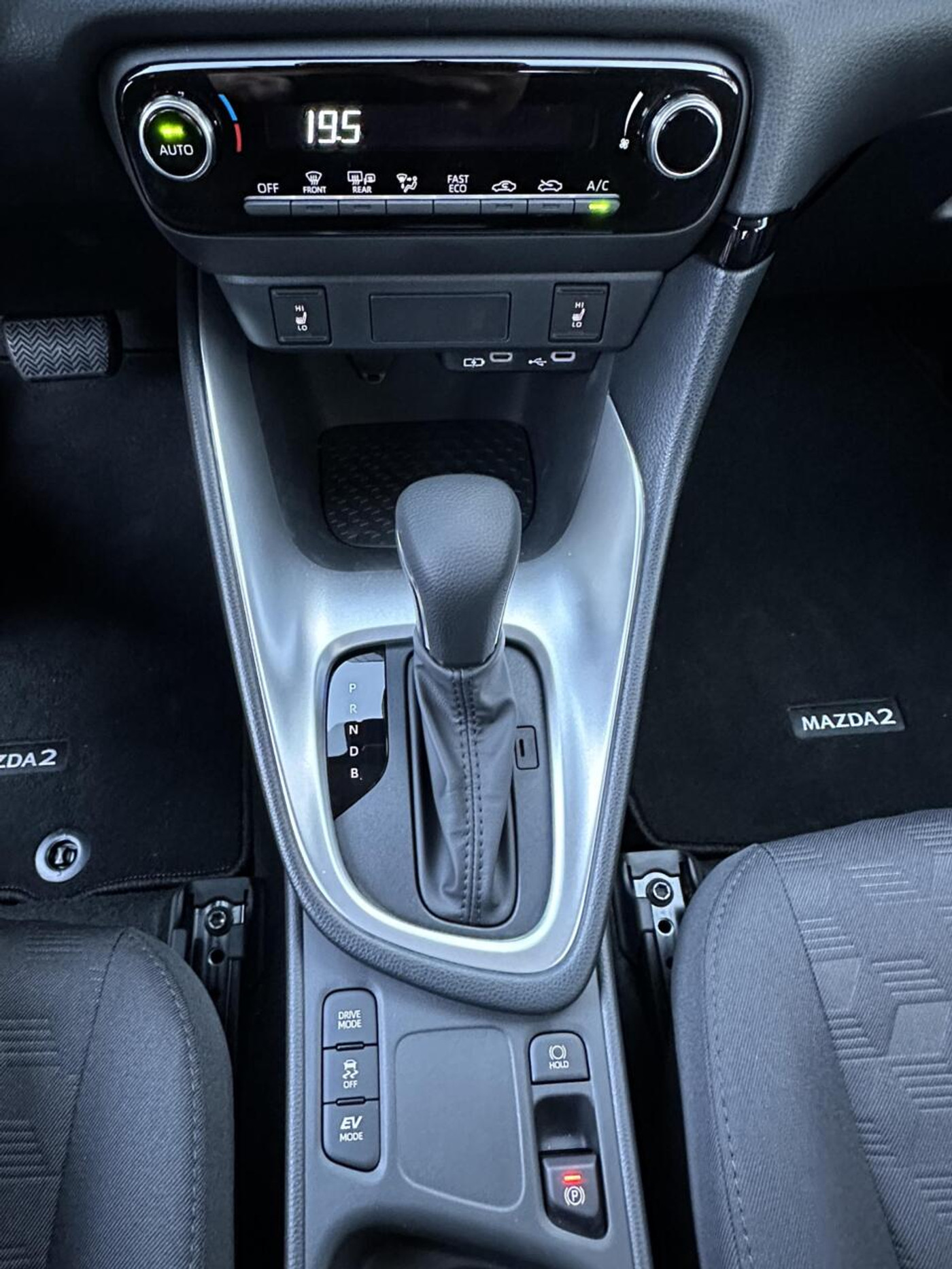Foto van Mazda Mazda2 Hybrid