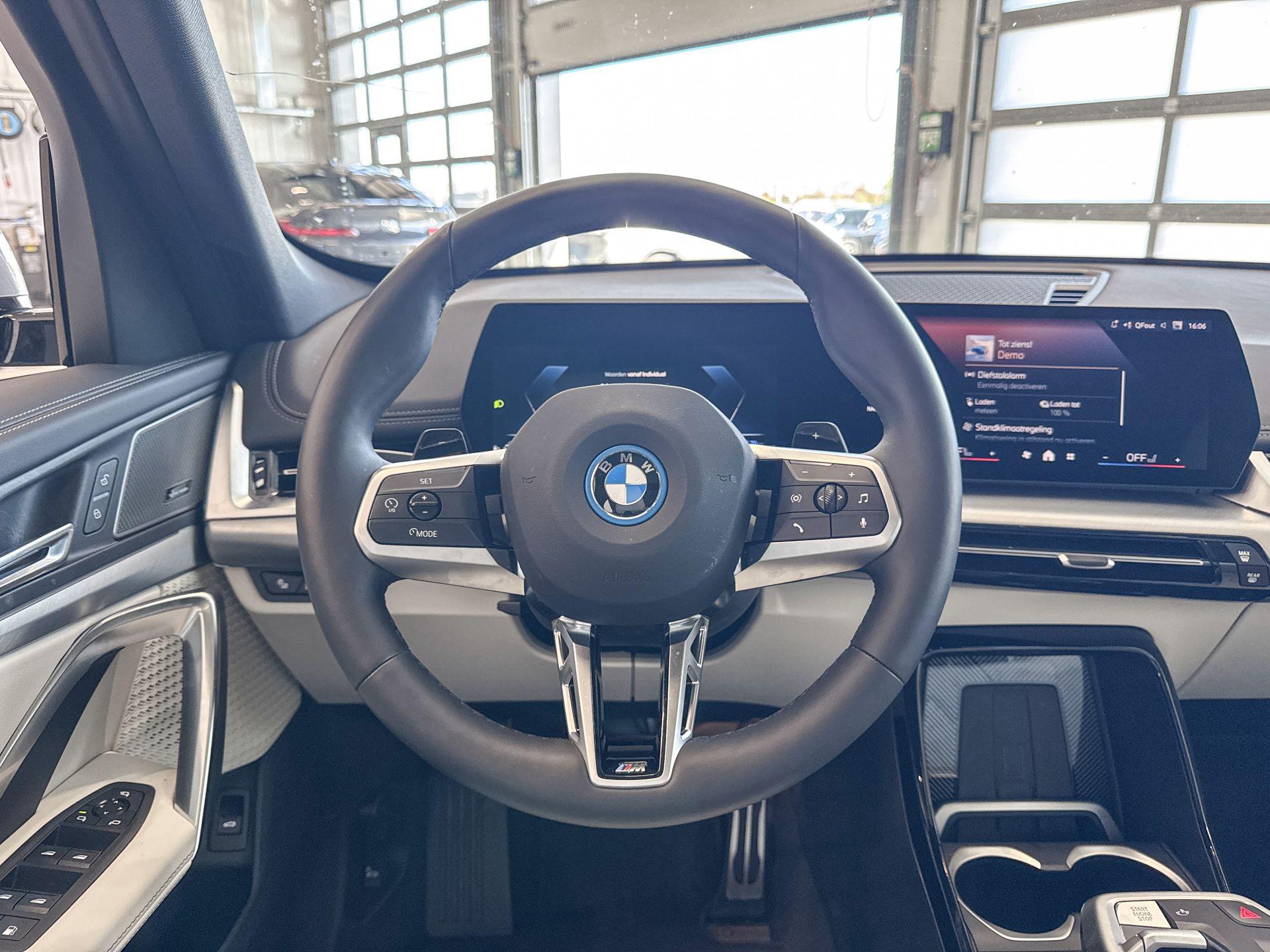 Foto van BMW X1 Xdrive25e