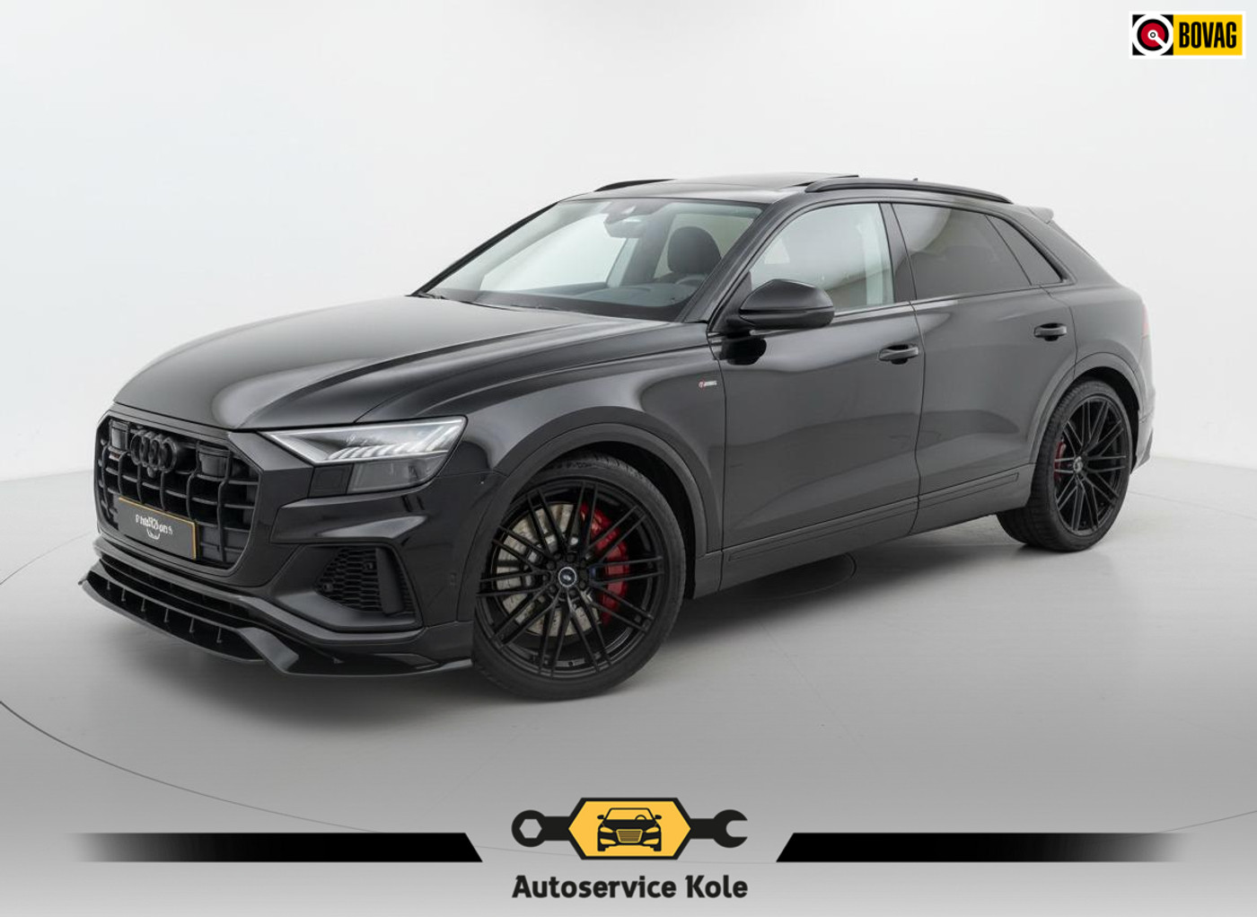 Audi Q8 55 TFSI E 55 TFSI quattro * S-line * Panoramadak * Dealer onderh. * 2022 - voorkant