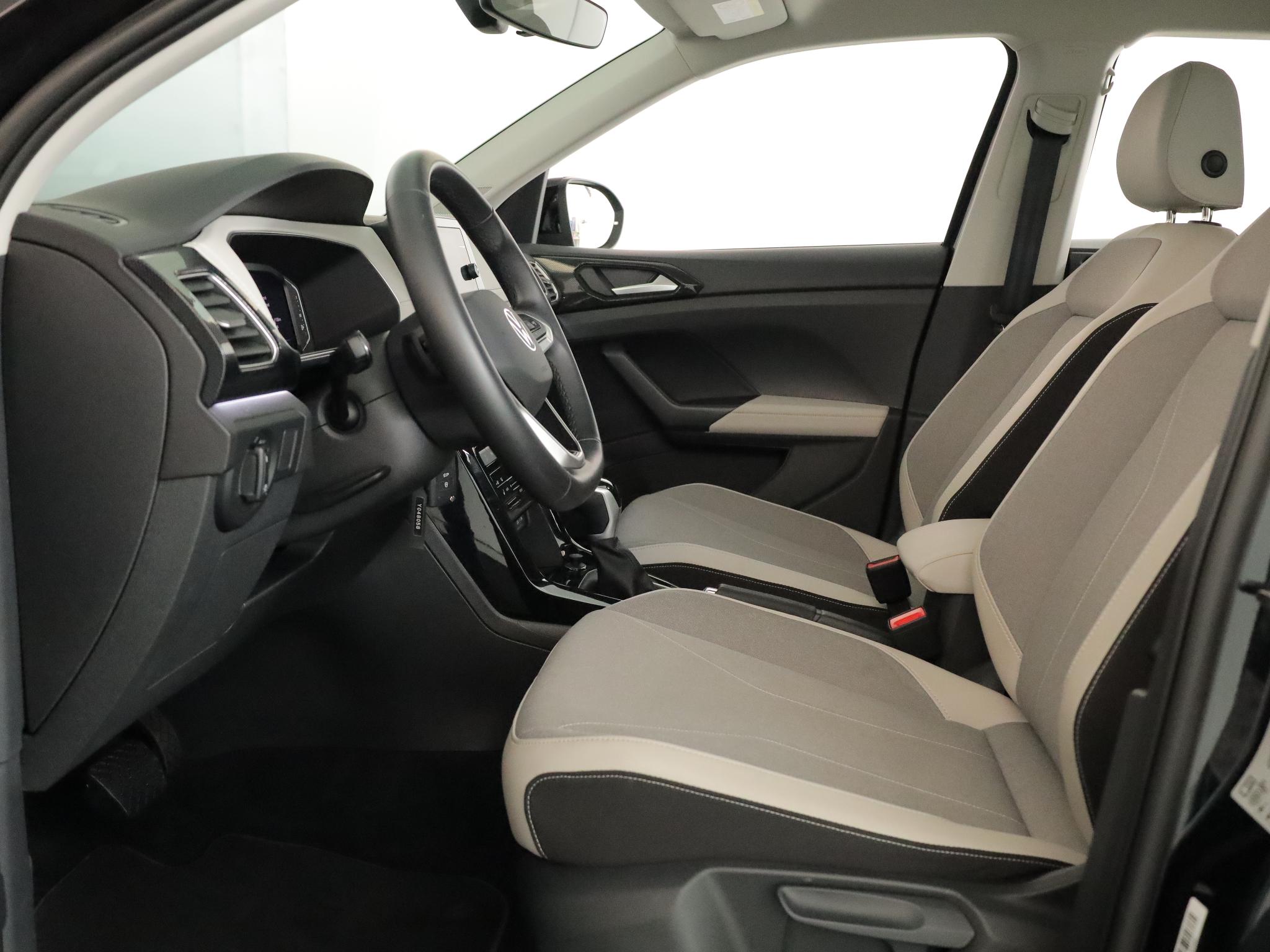 Foto van Volkswagen T-cross