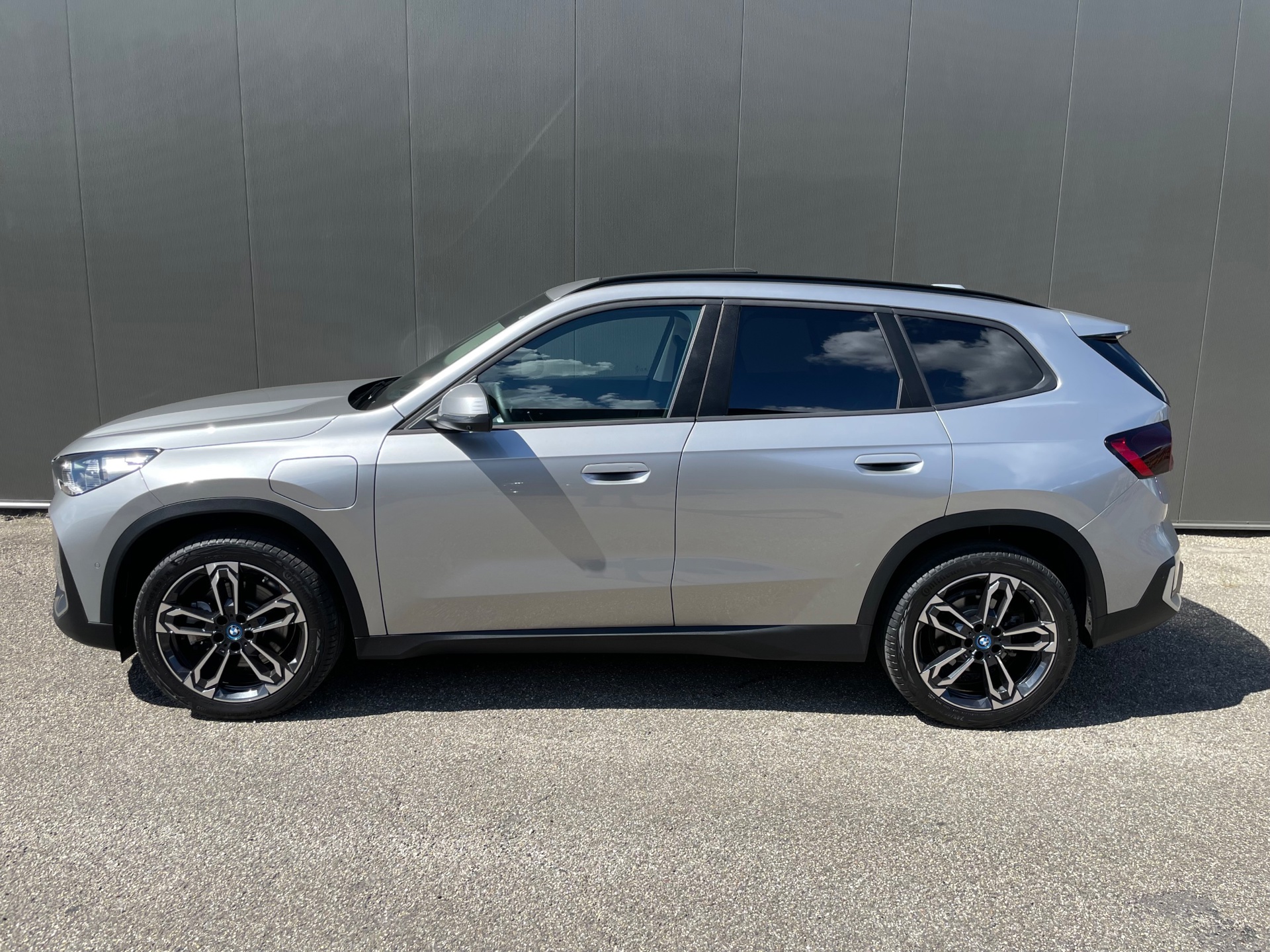 Foto van BMW X1 Xdrive25e