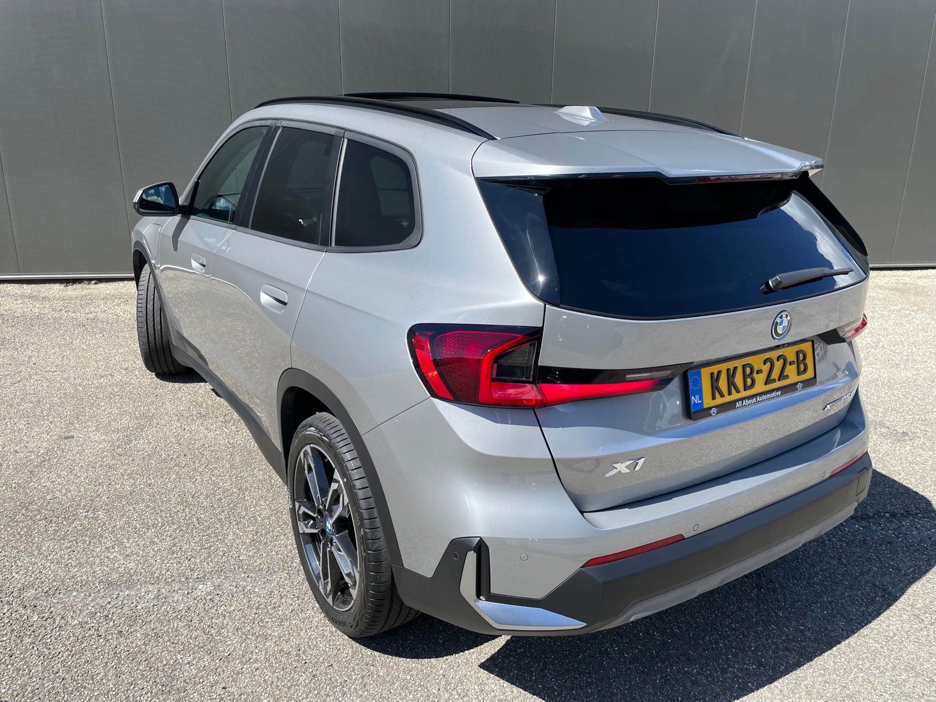 Foto van BMW X1 Xdrive25e