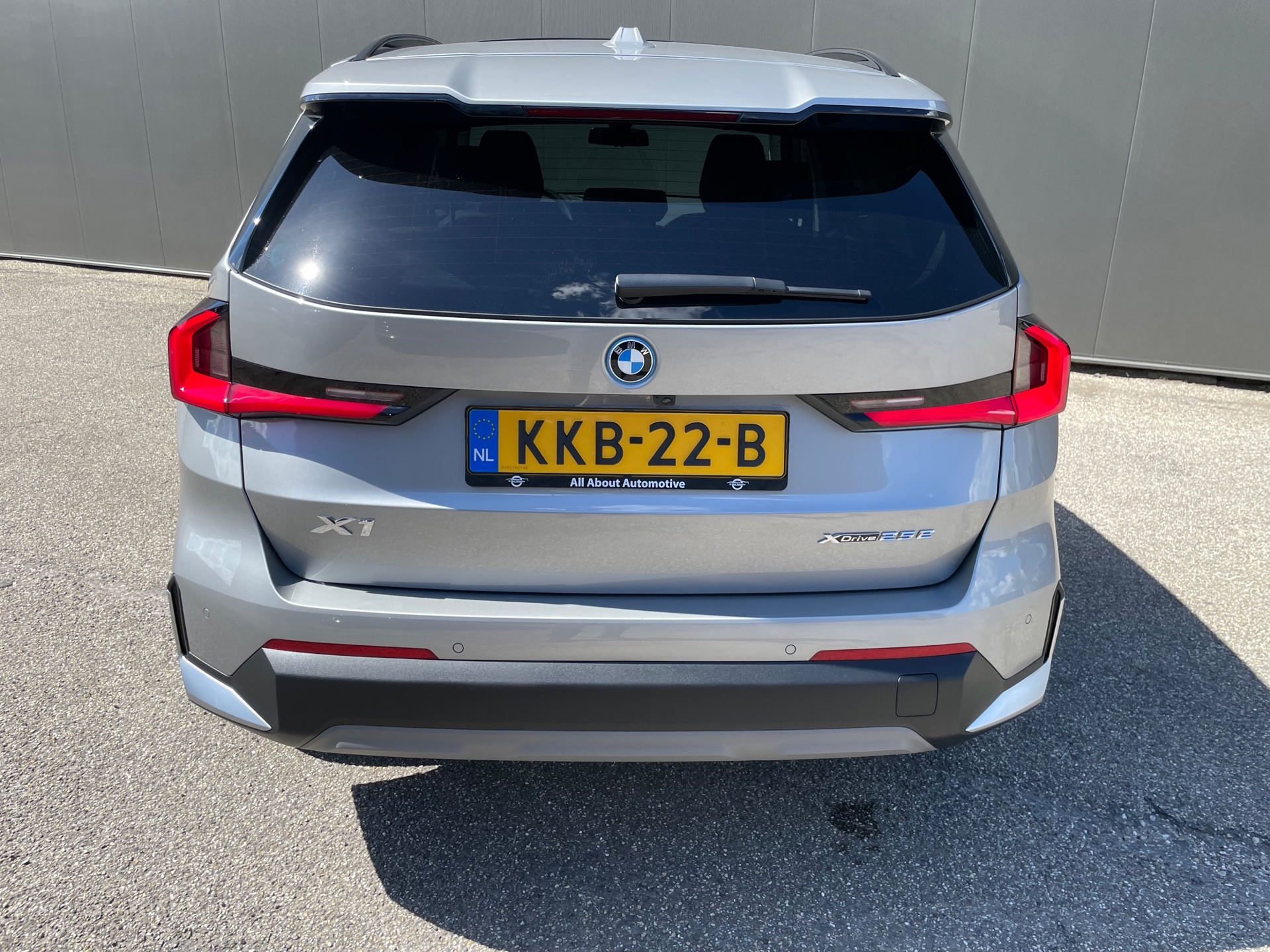 Foto van BMW X1 Xdrive25e