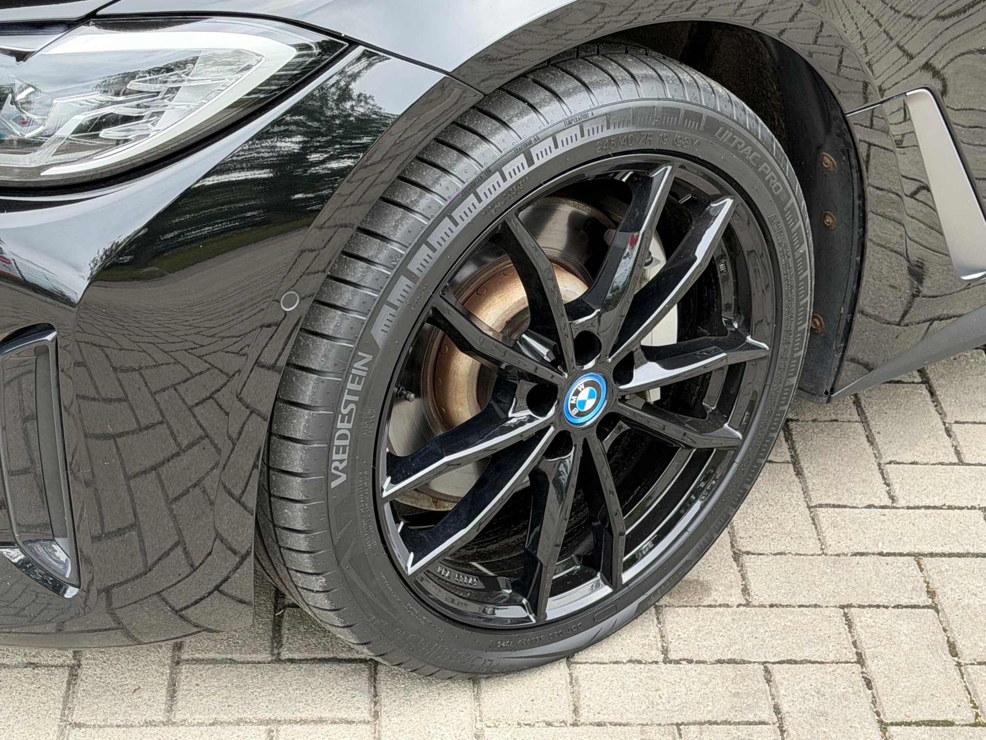 Foto van BMW I4