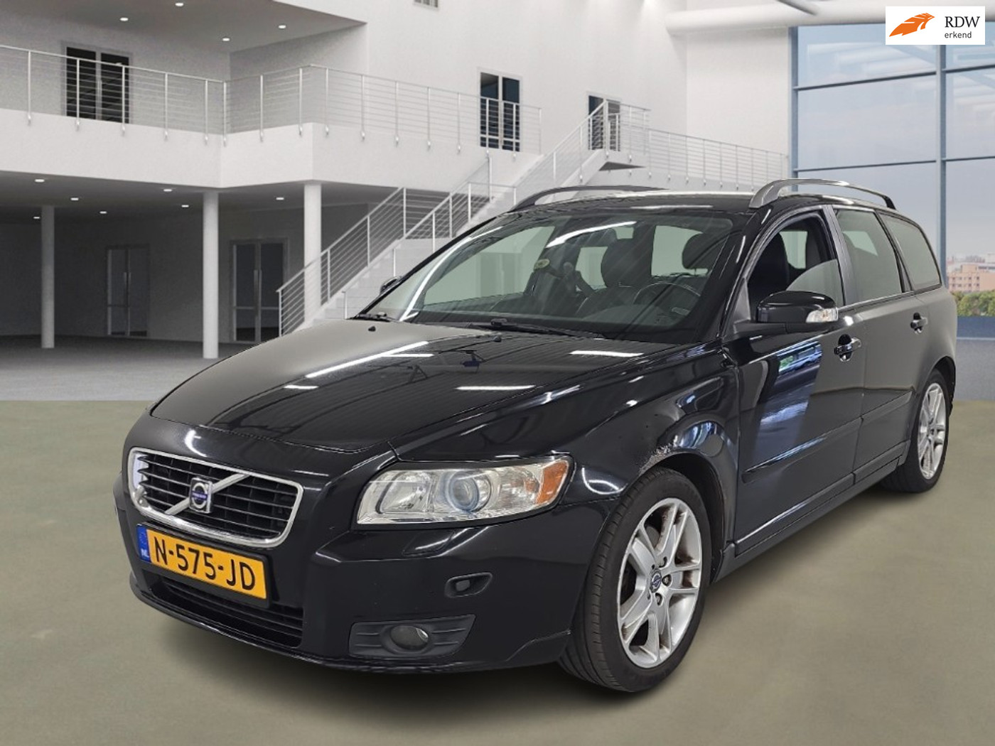 Volvo V50 2.4i/NWE PK/AIRCO/LEDER/TREKHAAK/CRUISE/PARKEER SENSOR 2007 - voorkant