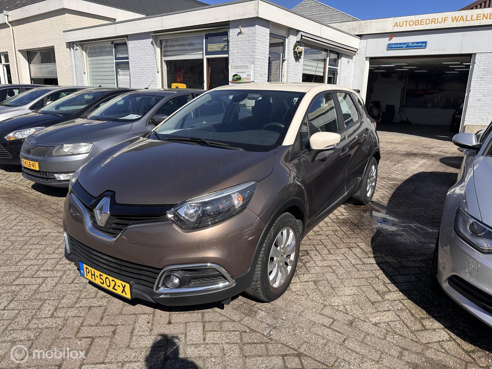 Renault Captur 0.9 TCe Dynamique 2013 - voorkant