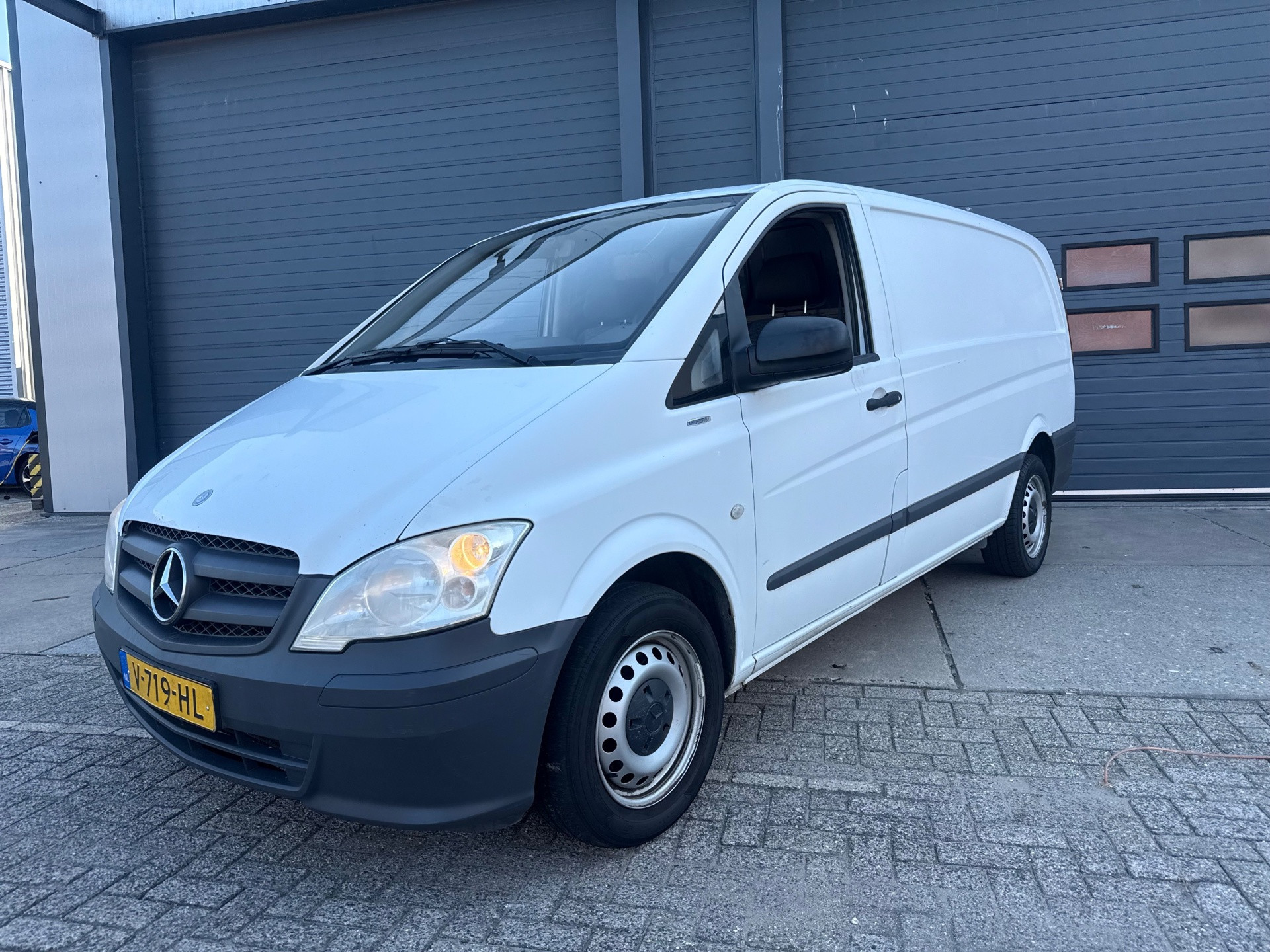 Mercedes-Benz Vito 110 CDI 320 Lang 2011 - voorkant