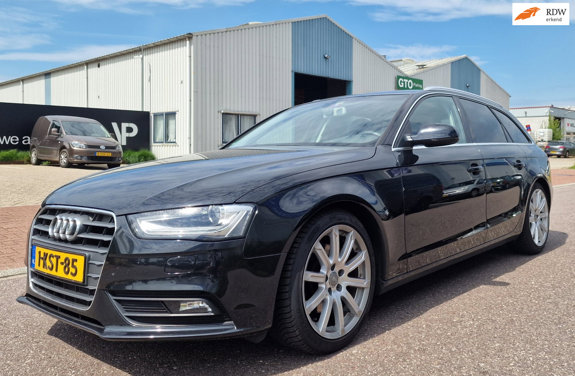 Audi A4 Avant 1.8 TFSI Business NAVI PSENSOR CRUISE 2 X SLEUTELS 2013 - voorkant