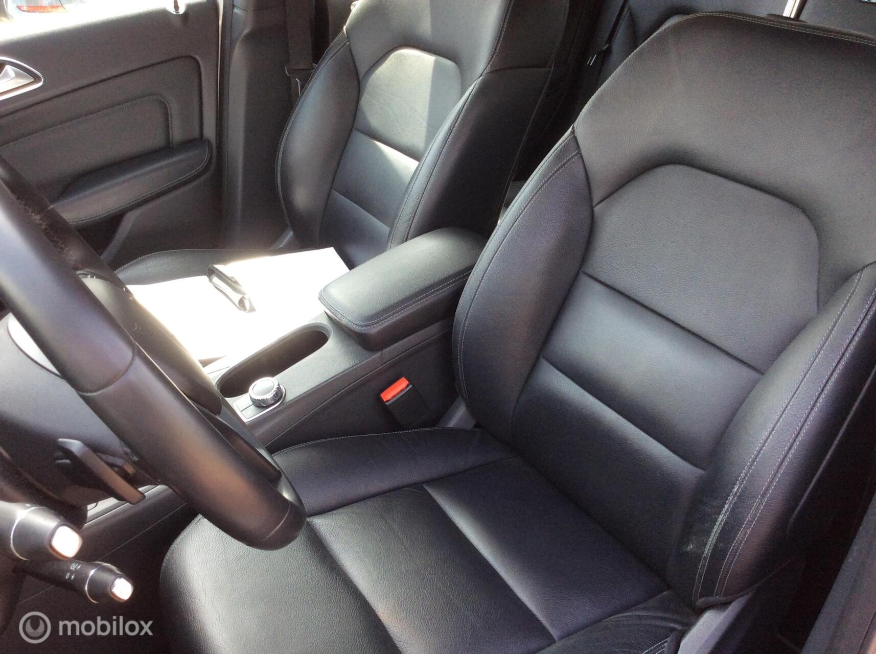Foto van Mercedes-Benz B 180