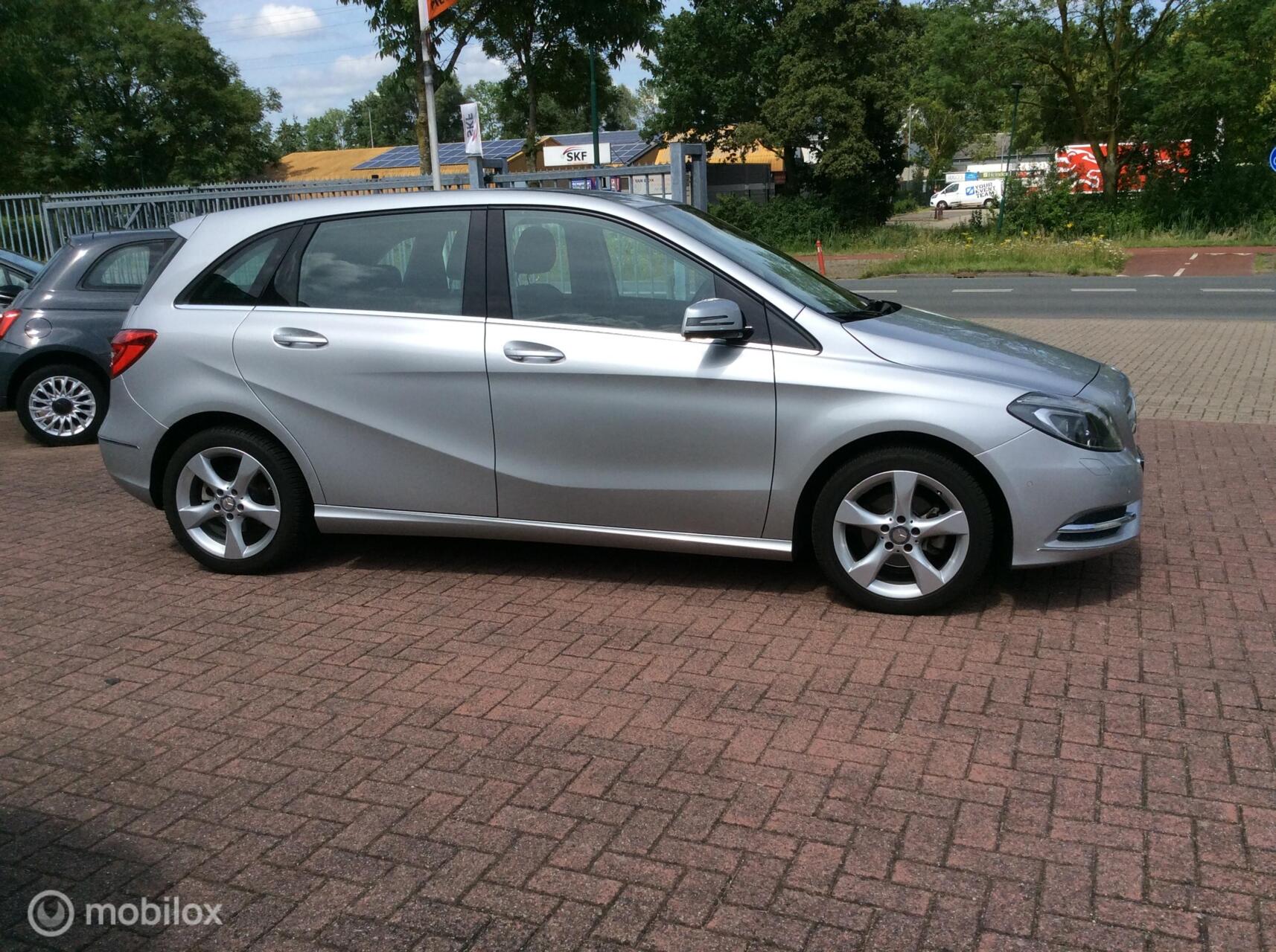 Foto van Mercedes-Benz B 180
