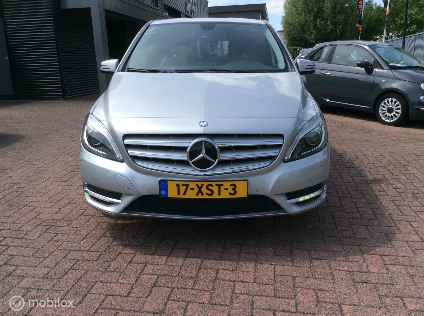 Foto van Mercedes-Benz B 180