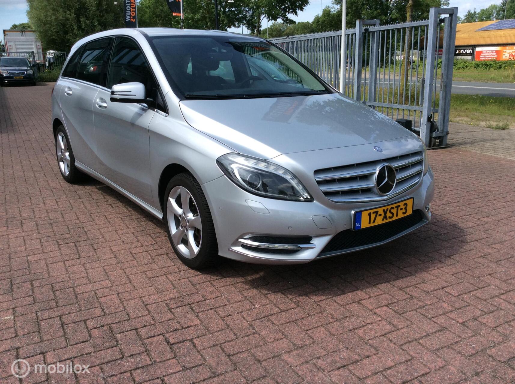 Foto van Mercedes-Benz B 180