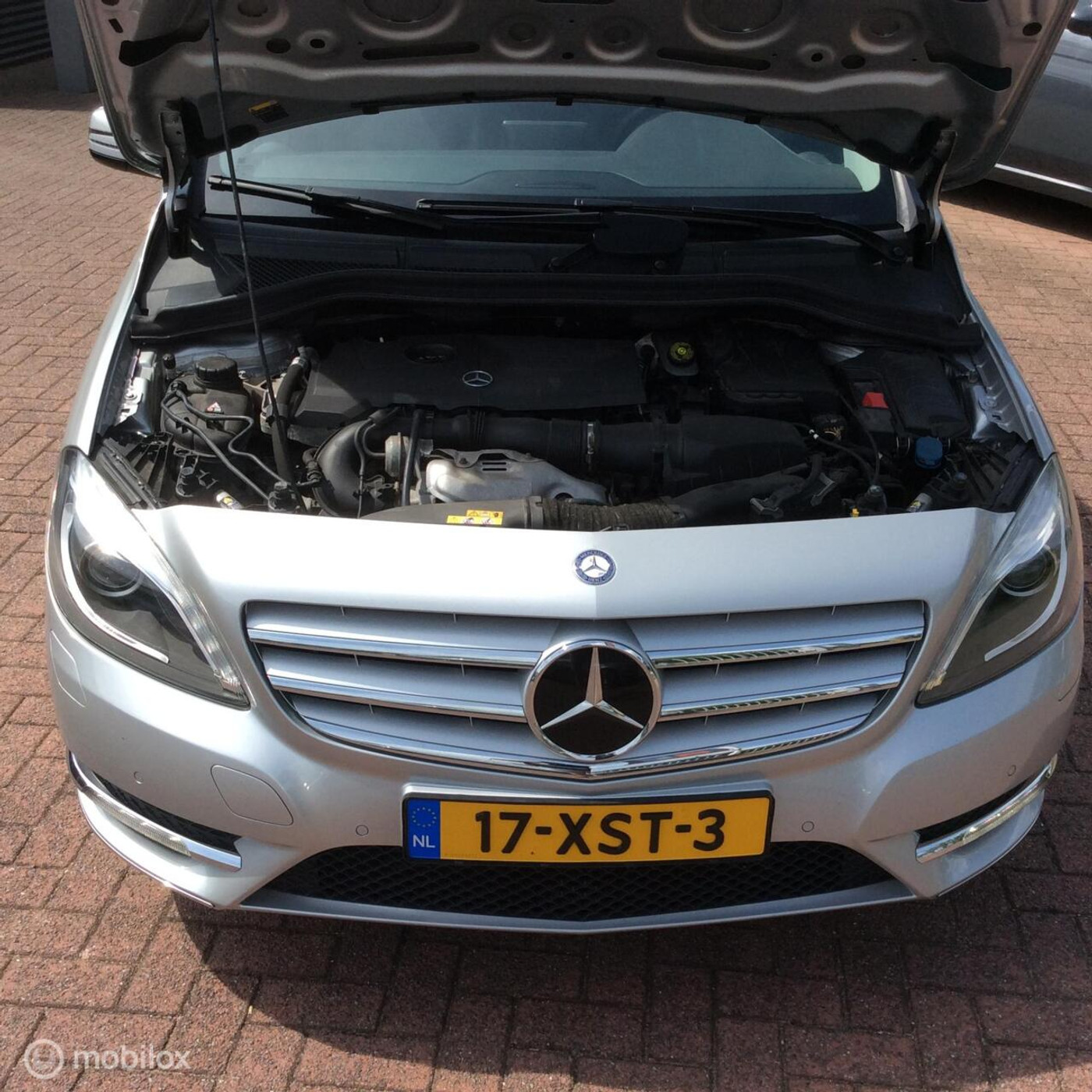Foto van Mercedes-Benz B 180