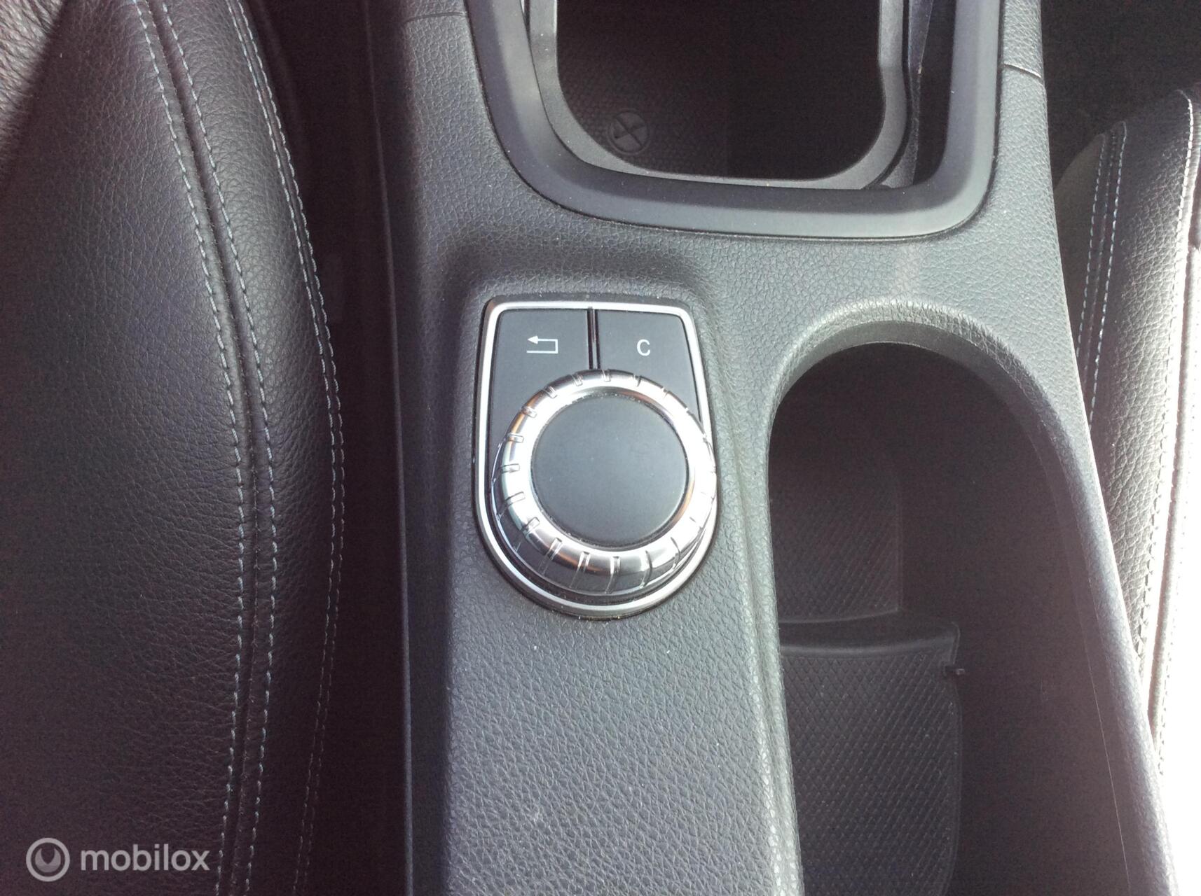 Foto van Mercedes-Benz B 180