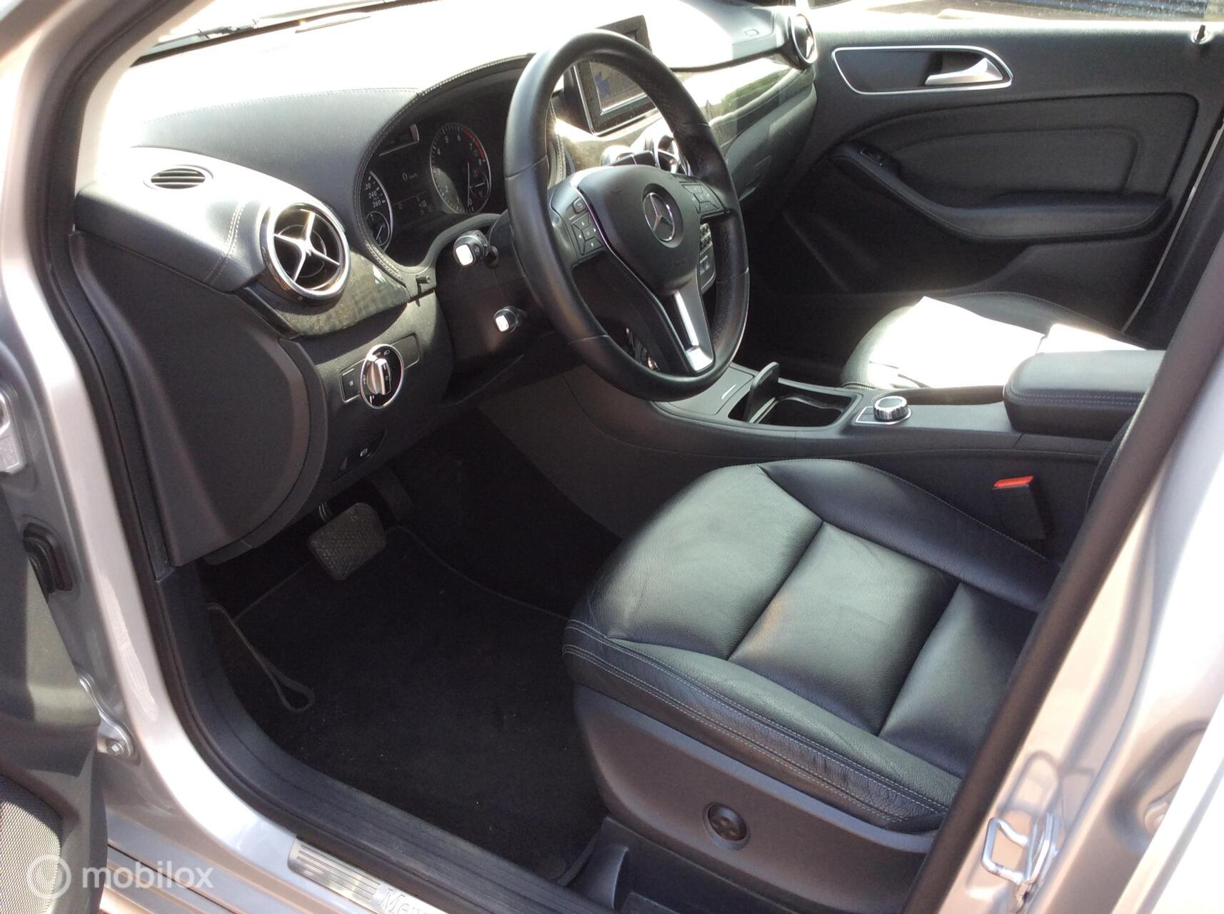 Foto van Mercedes-Benz B 180