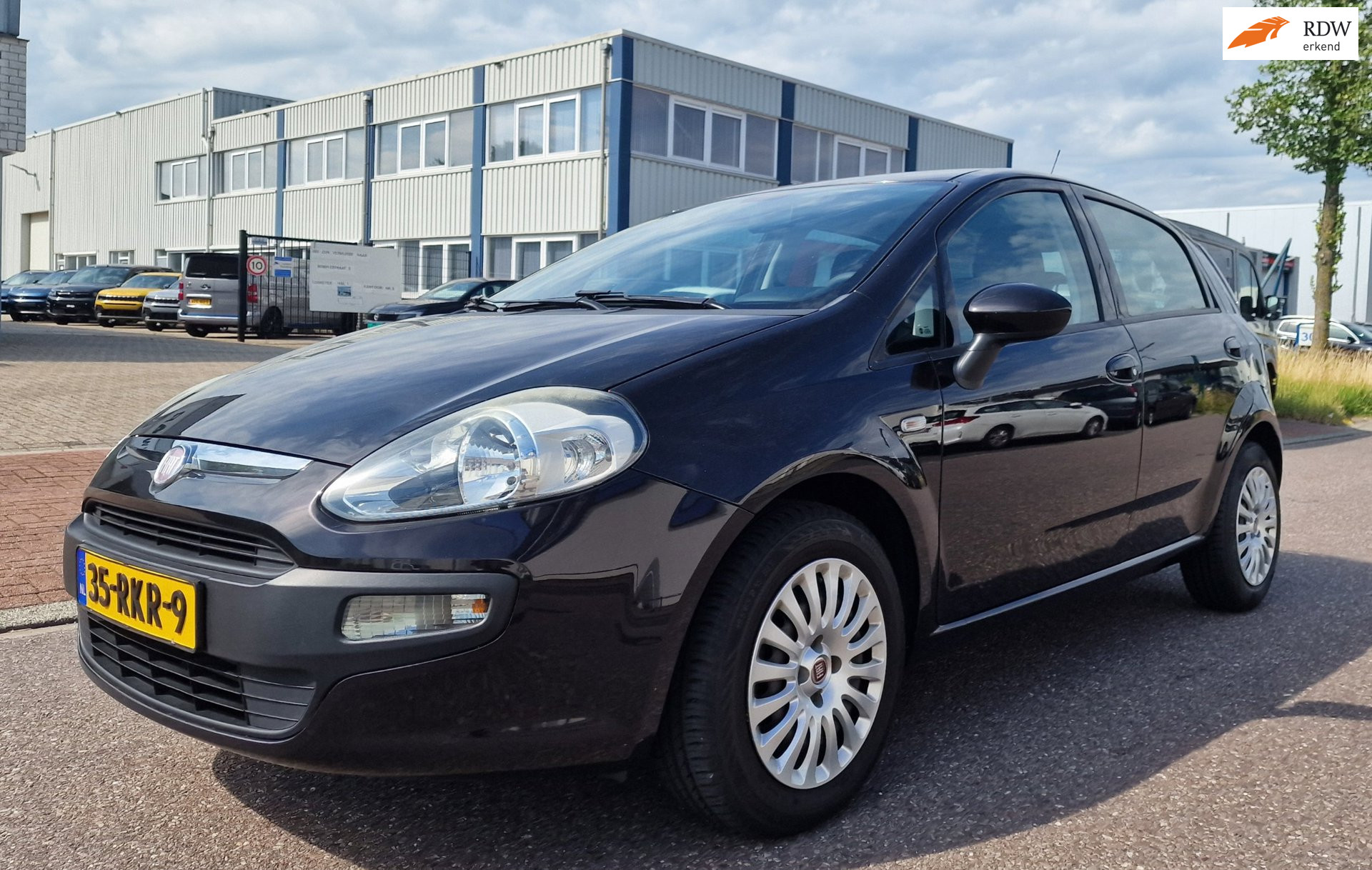 Fiat Fiat Punto 1.3 M-Jet Dynamic AIRCO CRUISE 2 X SLEUTELS 2011 - voorkant