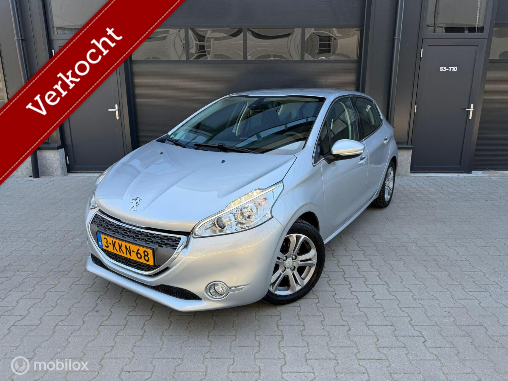 Peugeot 208 1.2 VTi Allure Airco APK Cruise Navi Weinig KM! 2012 - voorkant