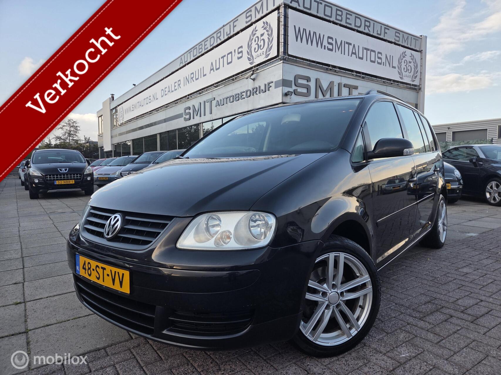 Volkswagen Touran 1.6-16V FSI Business APK 4-2027 2006 - voorkant