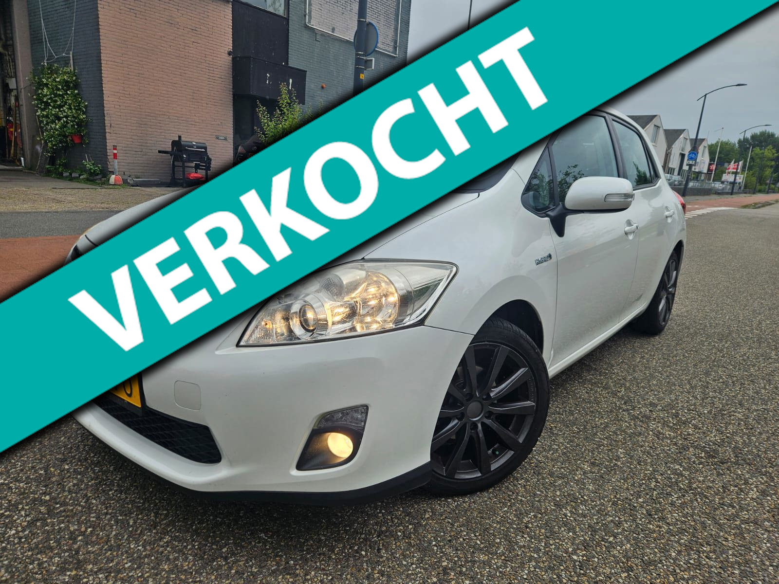 Toyota Toyota Auris 1.8 Full Hybrid Executive Business GARANTIE 2011 - voorkant