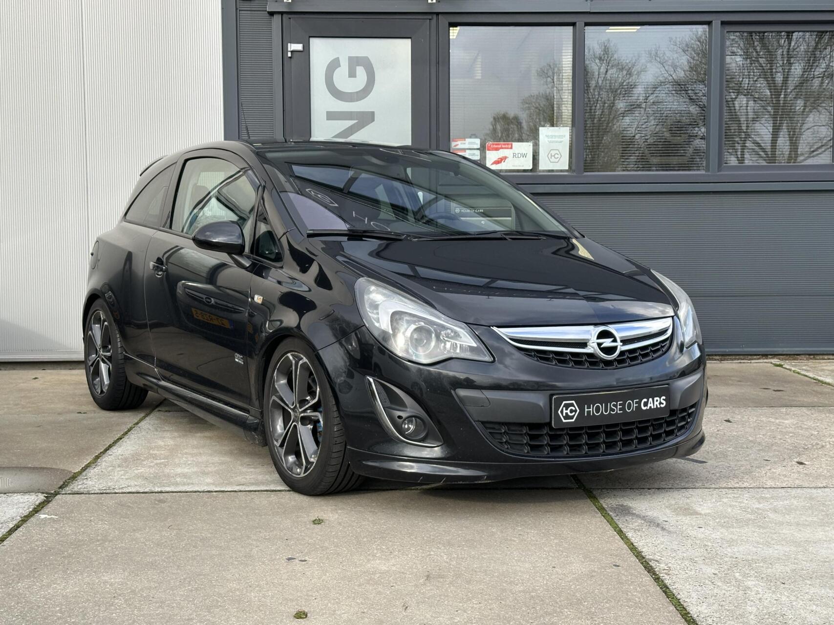 Opel Corsa 1.4 Turbo Cosmo OPC-Line Clima Cruise Navi NAP 2013 - voorkant