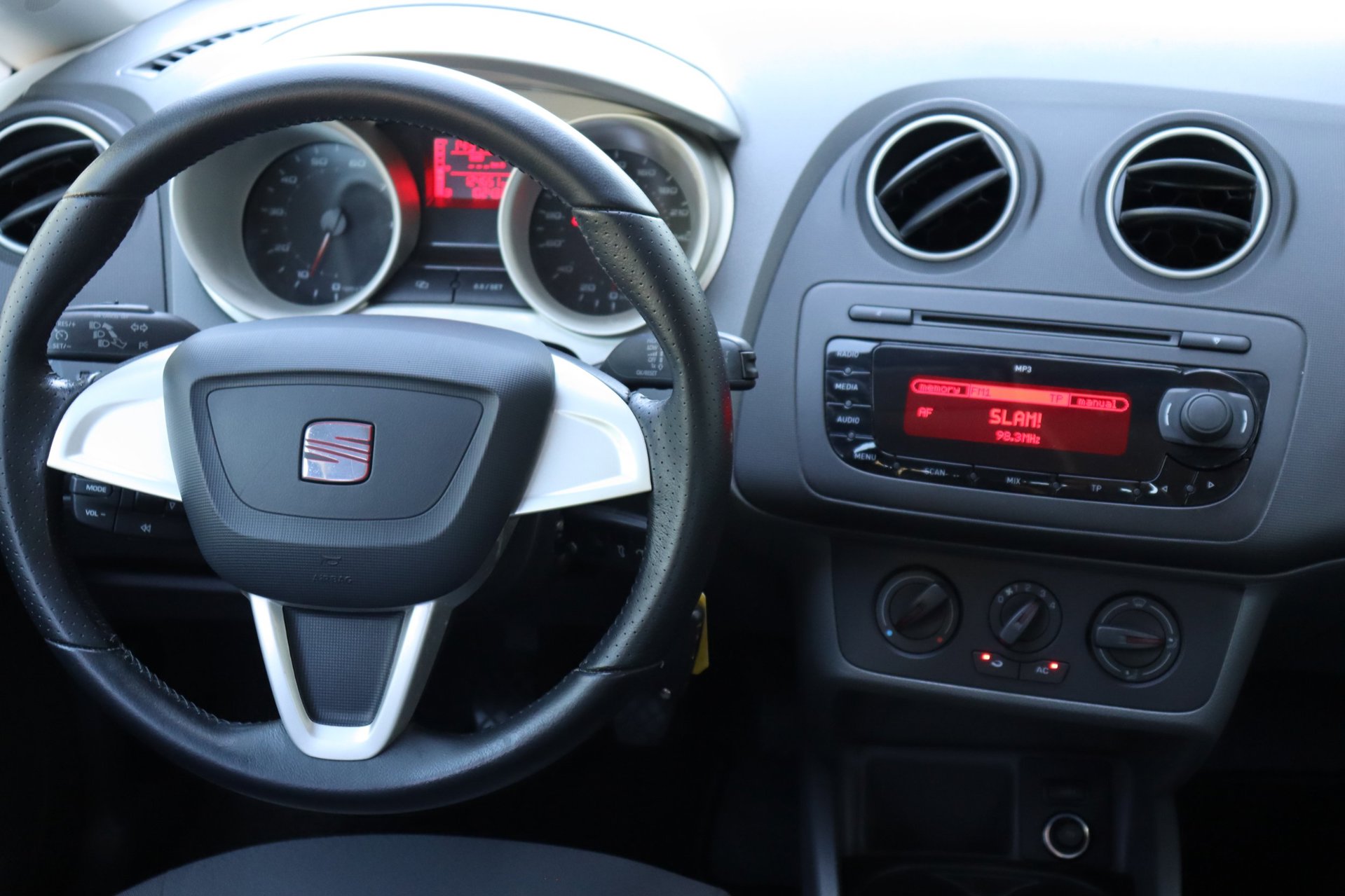 Foto van Seat Ibiza ST