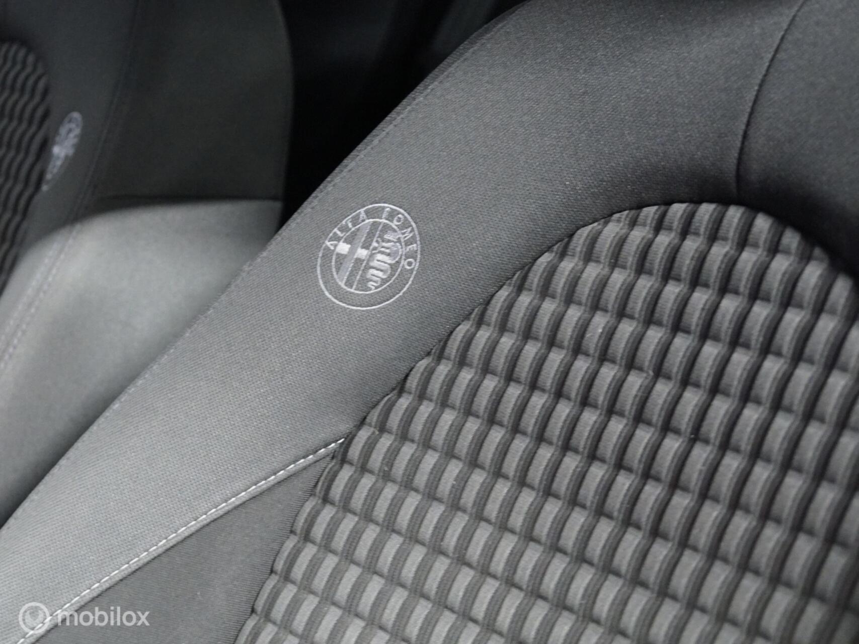 Foto van Alfa Romeo Alfa Mito
