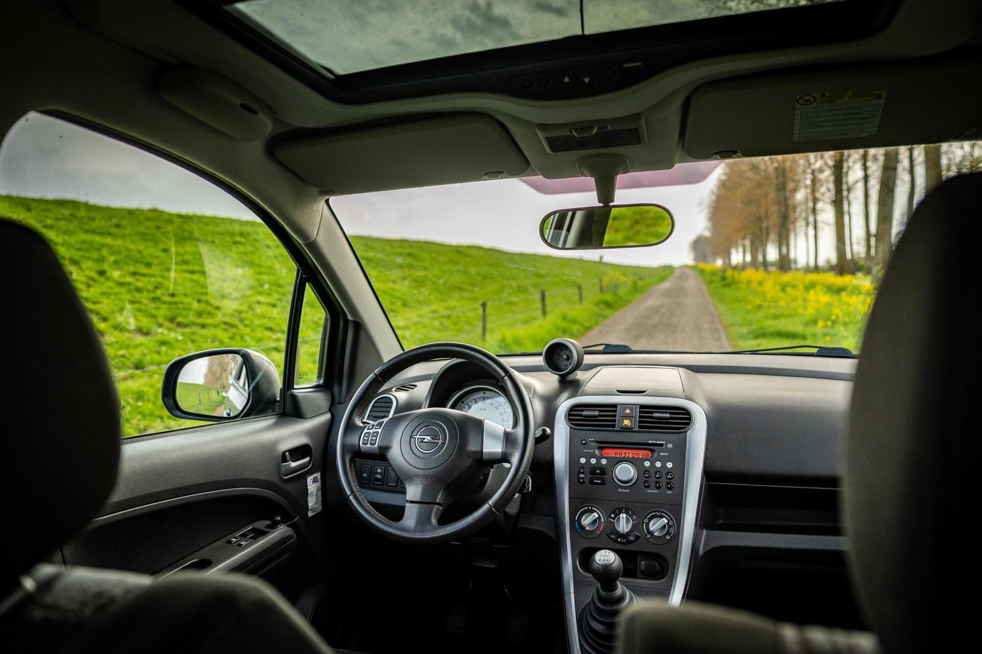 Foto van Opel Agila