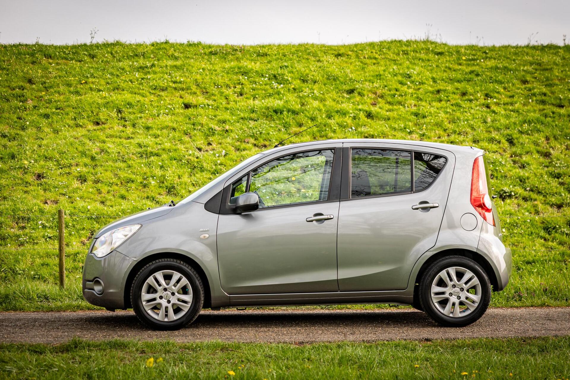 Foto van Opel Agila