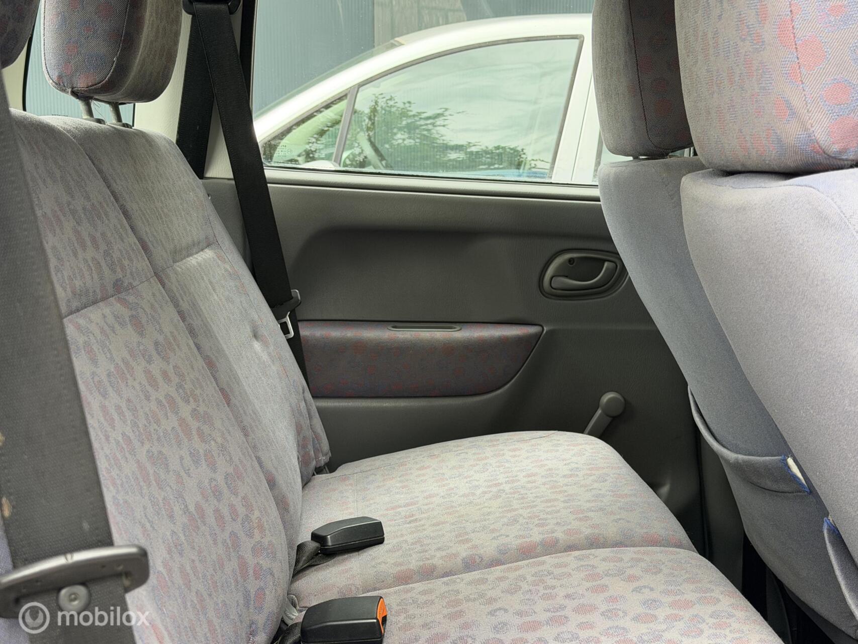 Foto van Suzuki Wagon R