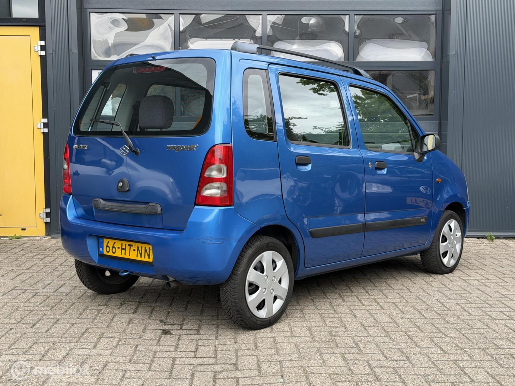 Foto van Suzuki Wagon R